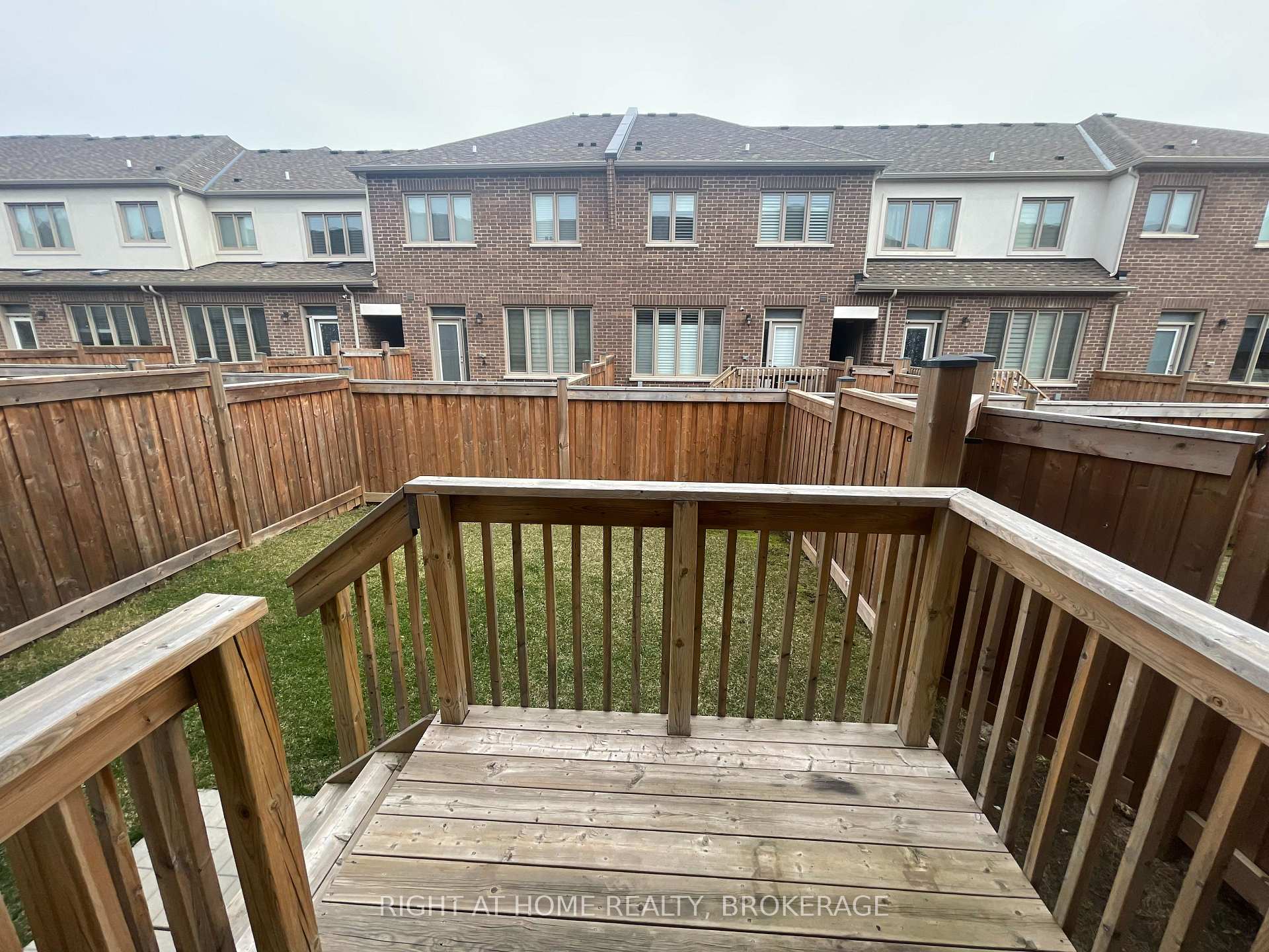 Photo 34 of 454 Sheaffe Place, Milton, Ford — HOMEH