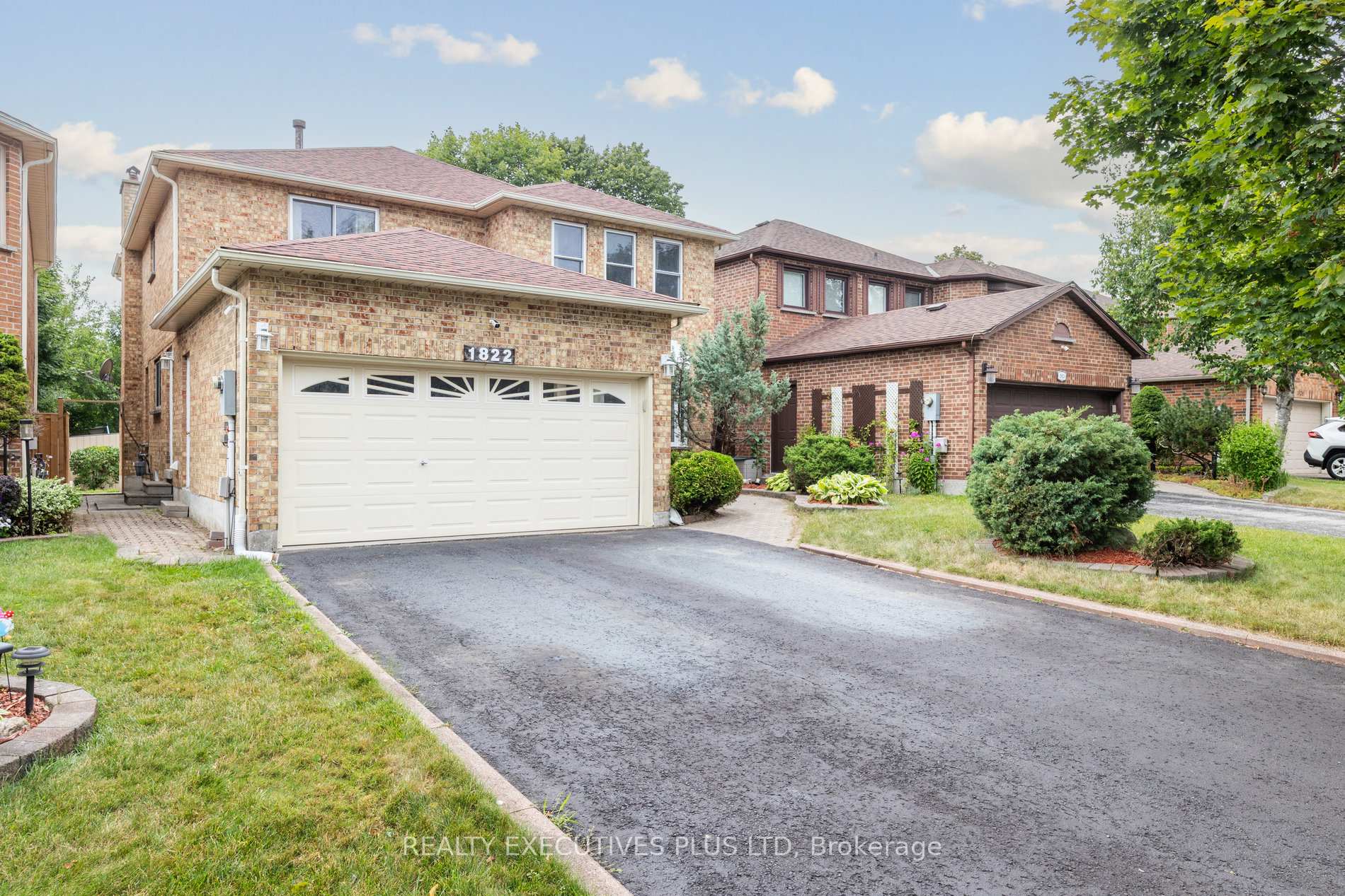 Photo 2 of 1822 Forestview Drive, Pickering, Highbush — HOMEH