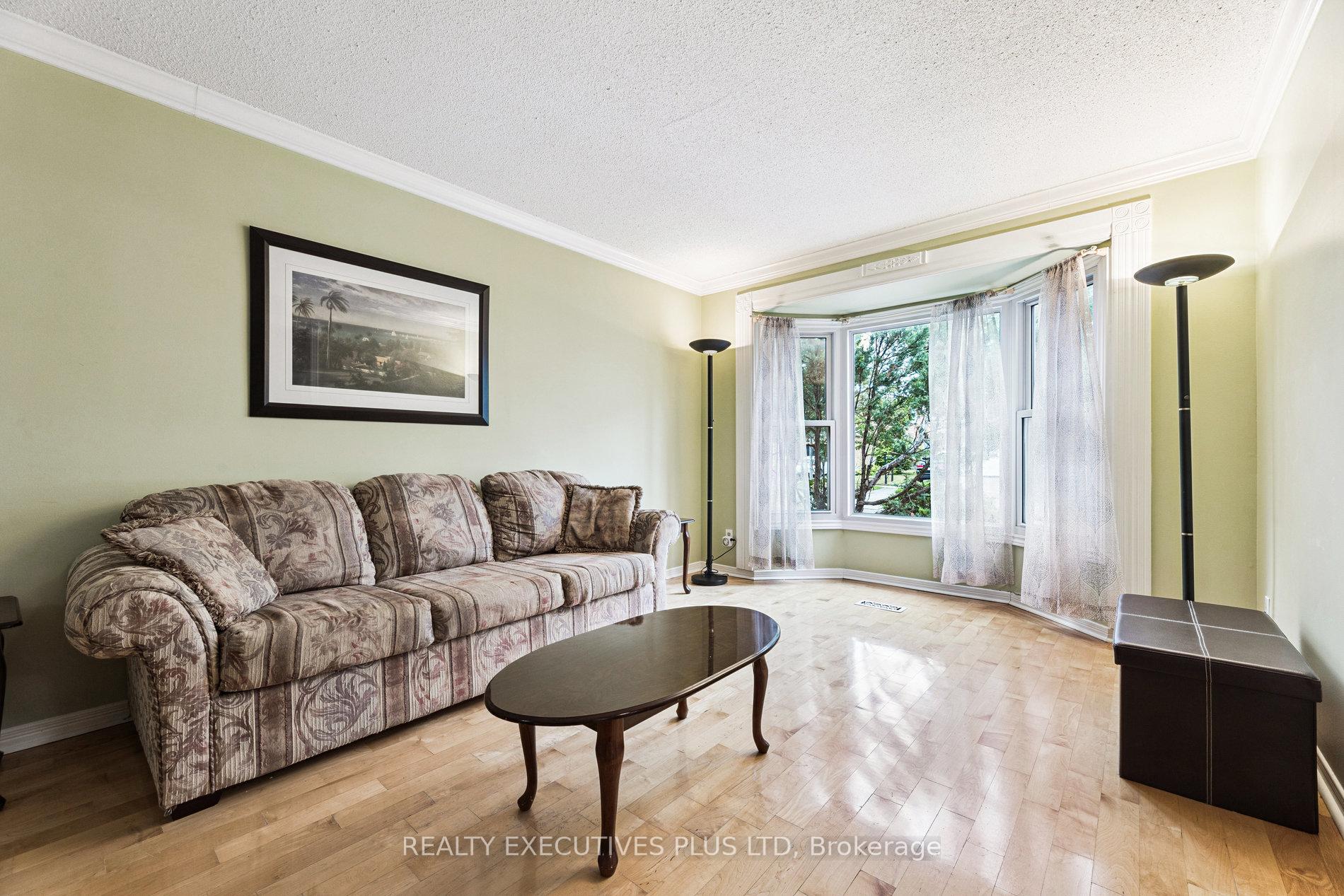 Photo 5 of 1822 Forestview Drive, Pickering, Highbush — HOMEH