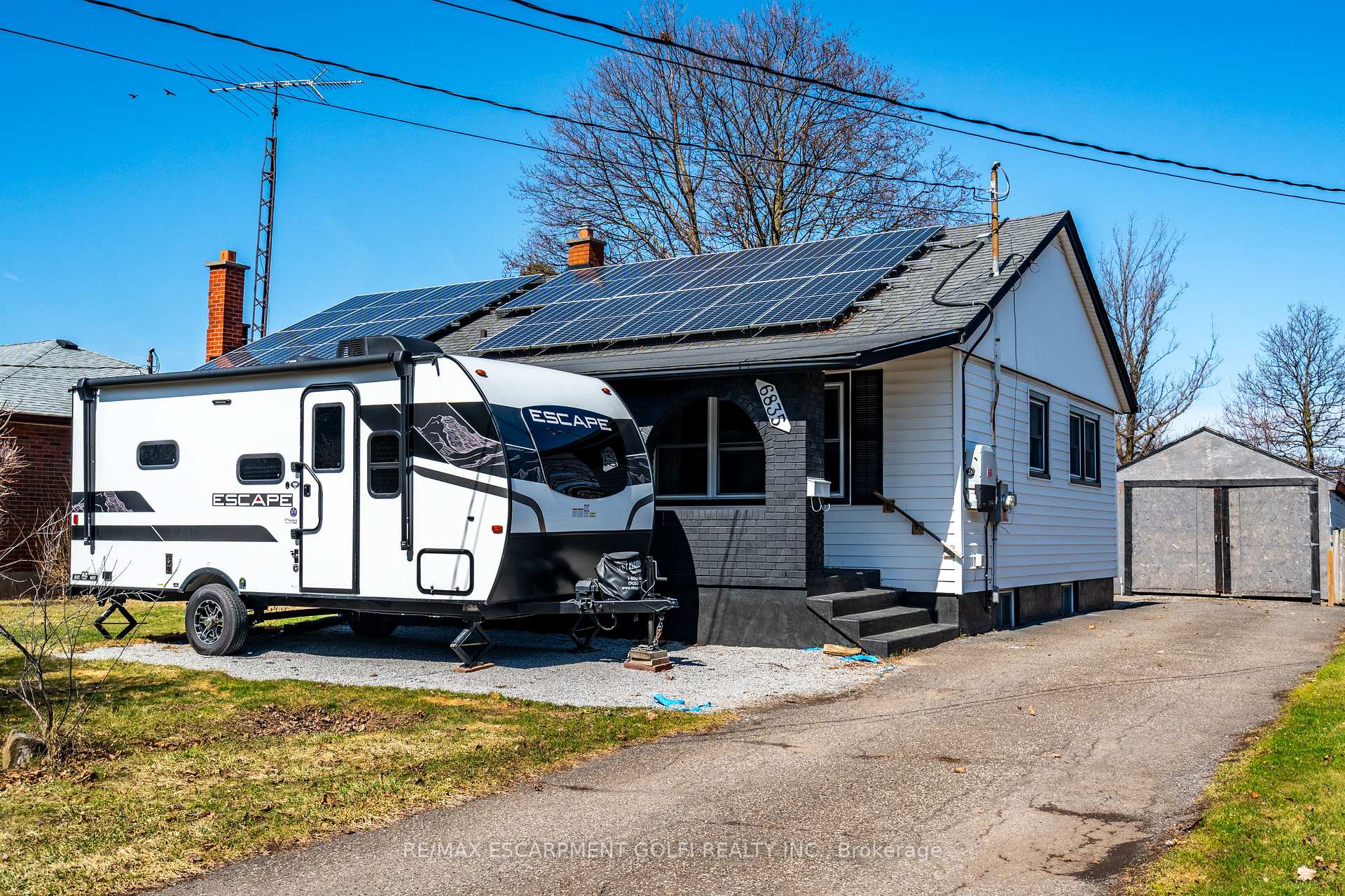 Photo 2 of 6835 Stamford Green Drive, Niagara Falls, Stamford — HOMEH