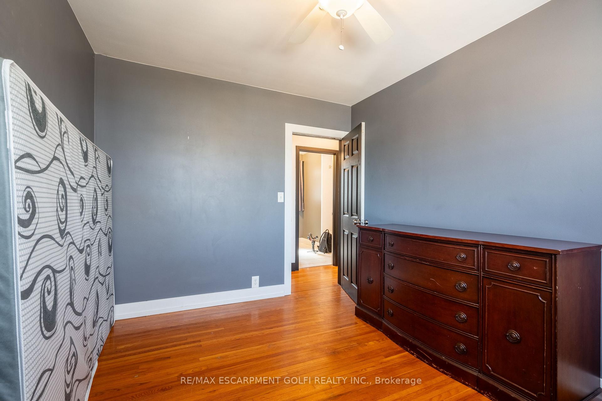 Photo 12 of 6835 Stamford Green Drive, Niagara Falls, Stamford — HOMEH