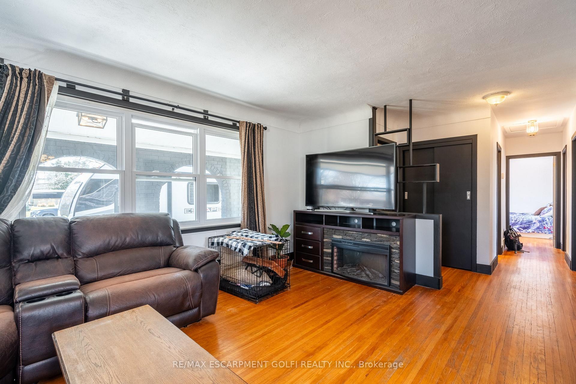 Photo 21 of 6835 Stamford Green Drive, Niagara Falls, Stamford — HOMEH