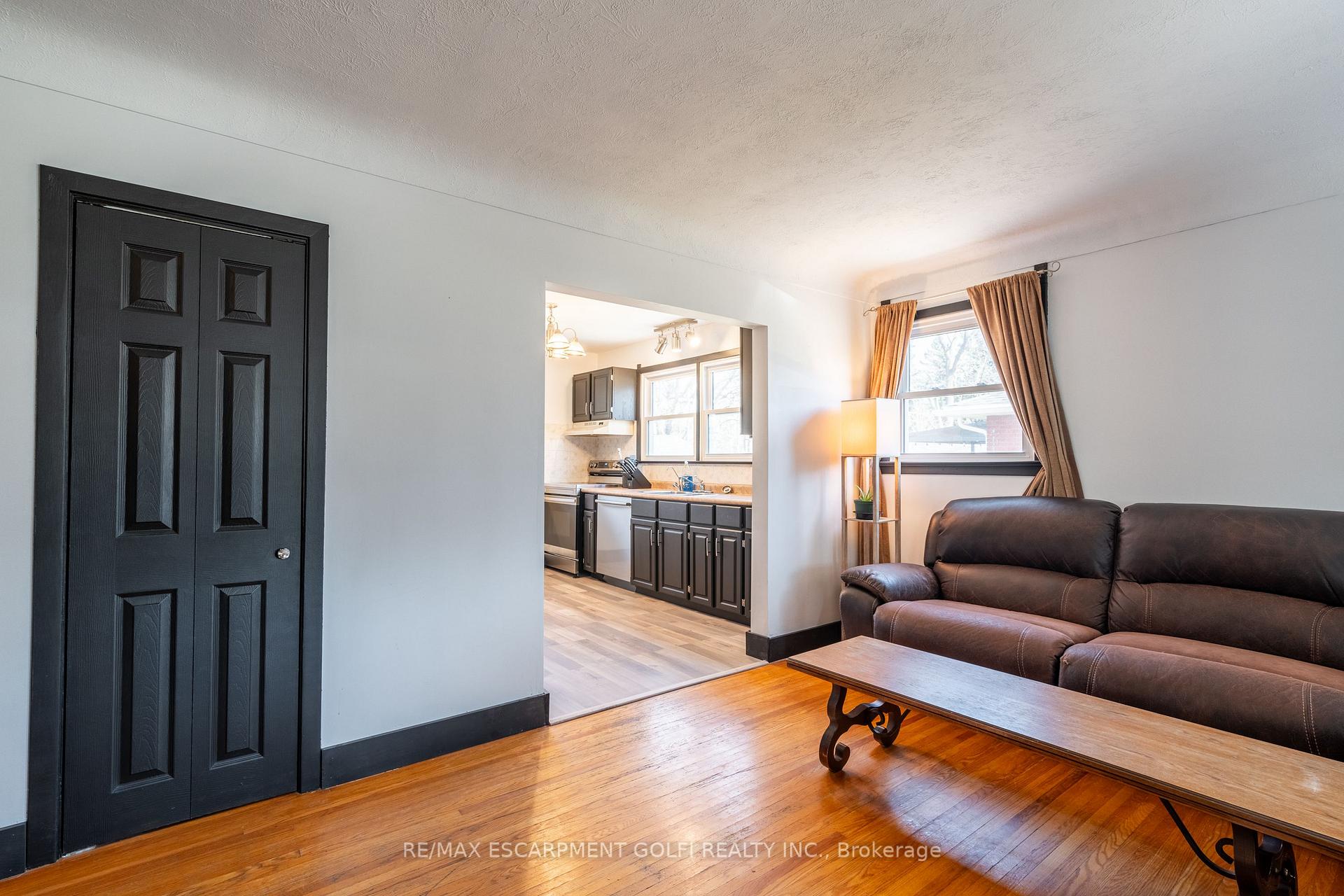 Photo 22 of 6835 Stamford Green Drive, Niagara Falls, Stamford — HOMEH