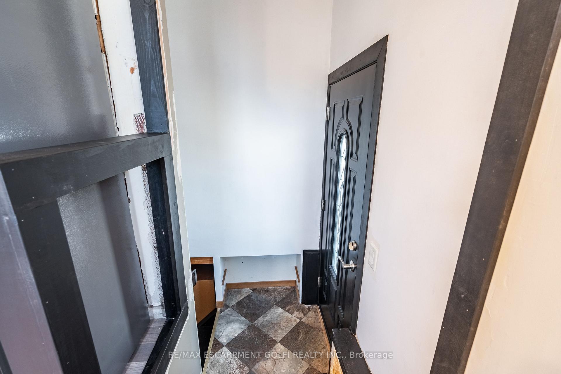 Photo 29 of 6835 Stamford Green Drive, Niagara Falls, Stamford — HOMEH
