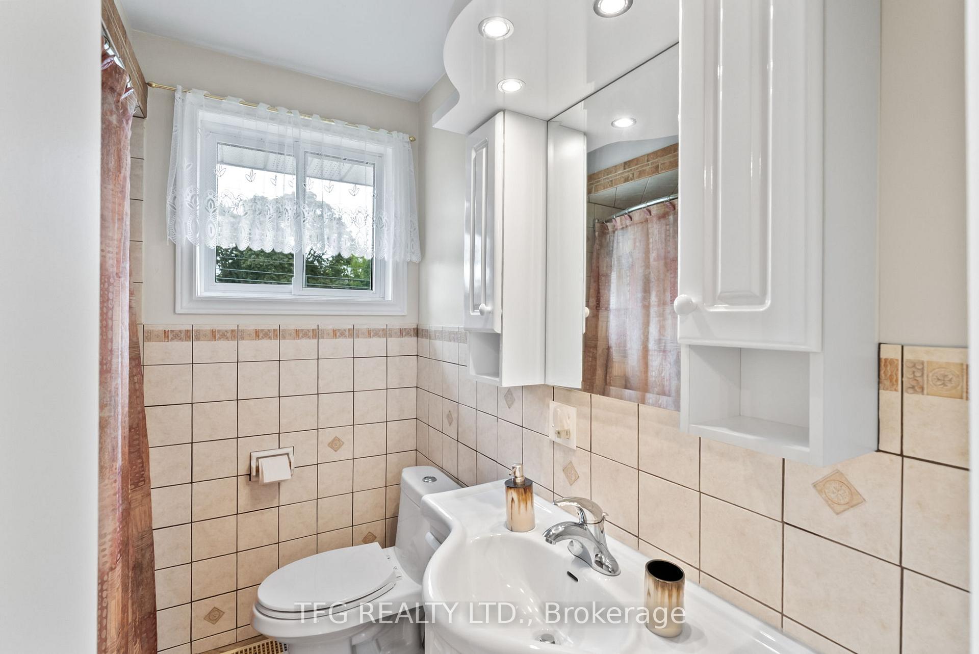 Photo 17 of 781 Olive Avenue, Oshawa, Donevan — HOMEH