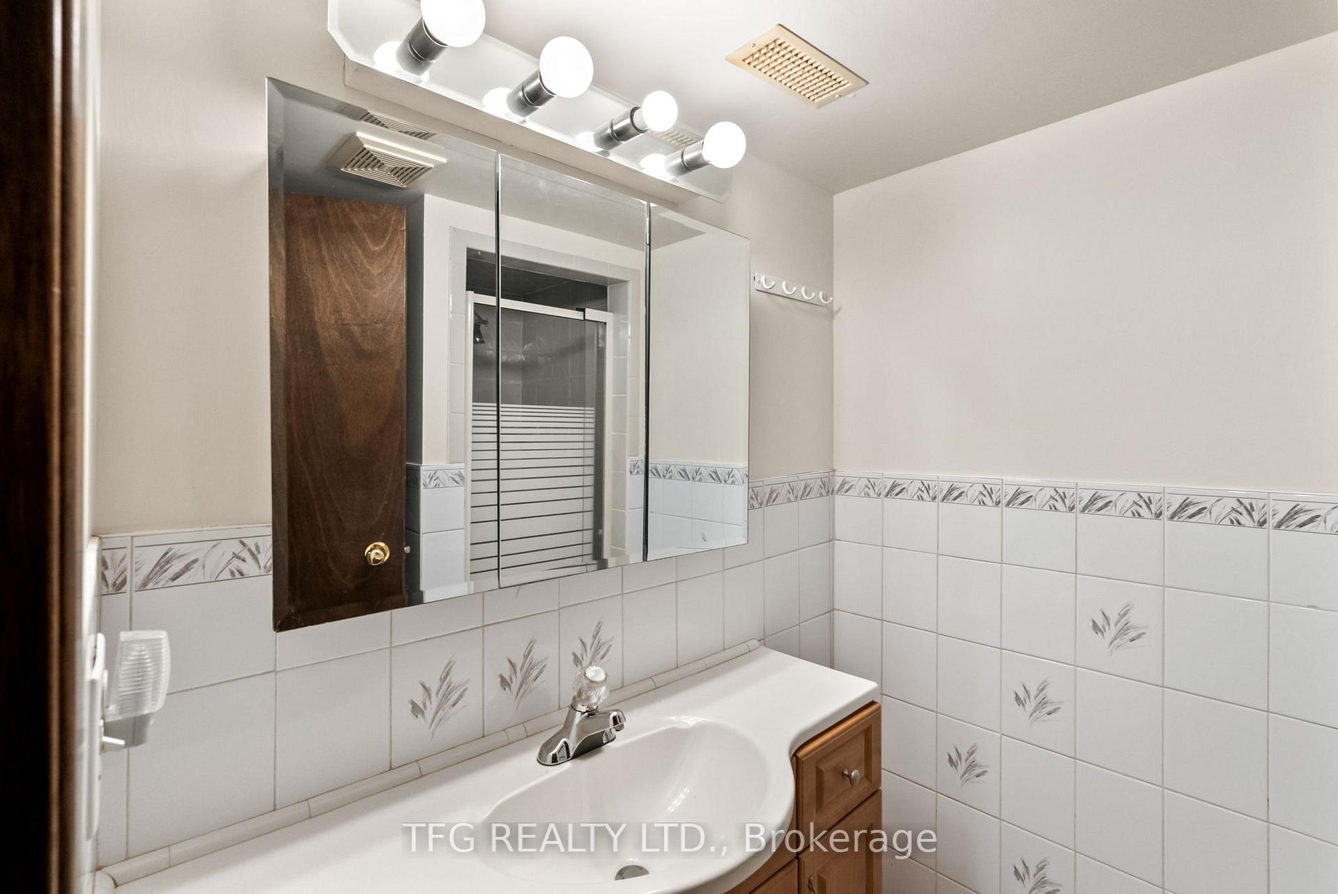 Photo 22 of 781 Olive Avenue, Oshawa, Donevan — HOMEH