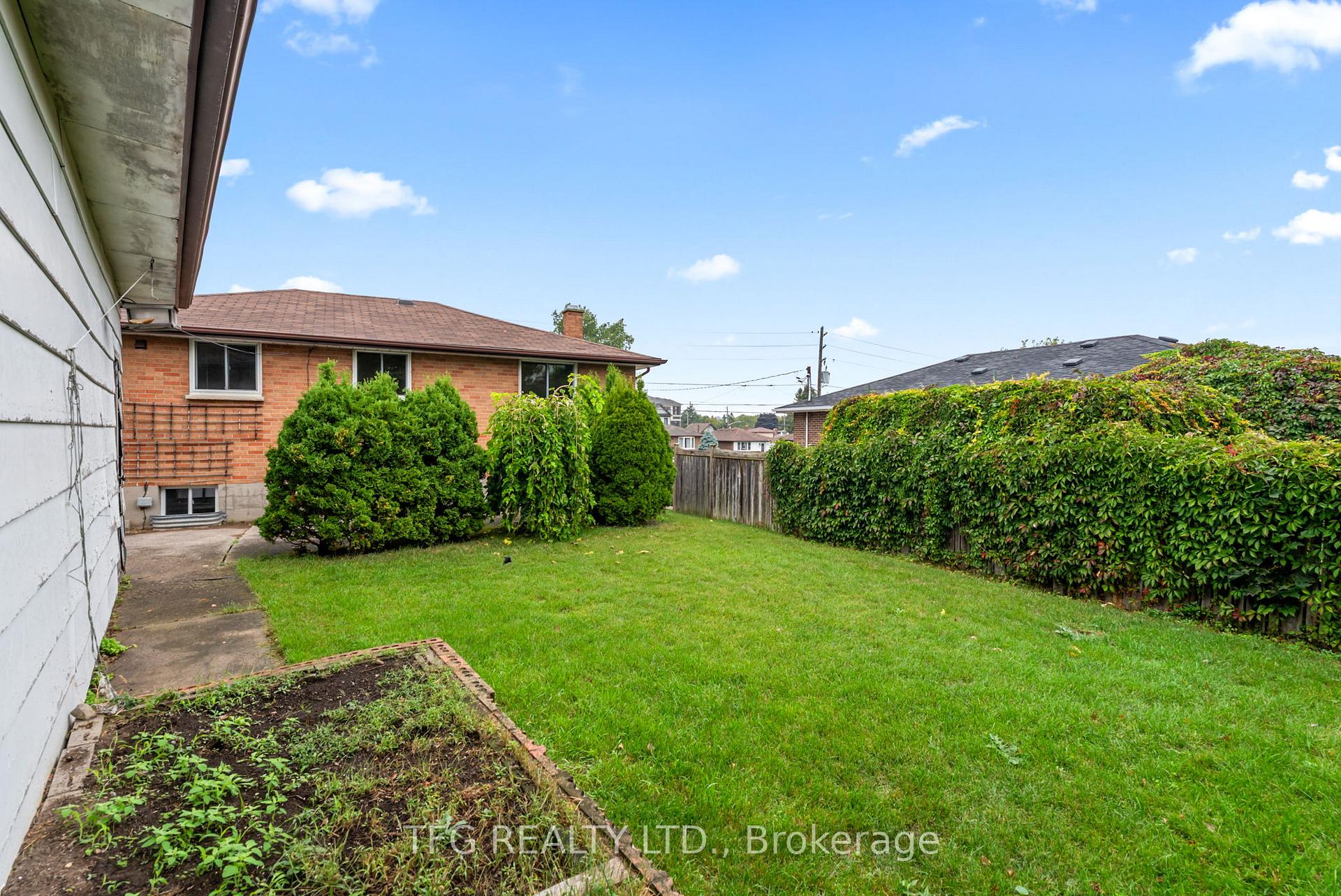 Photo 26 of 781 Olive Avenue, Oshawa, Donevan — HOMEH