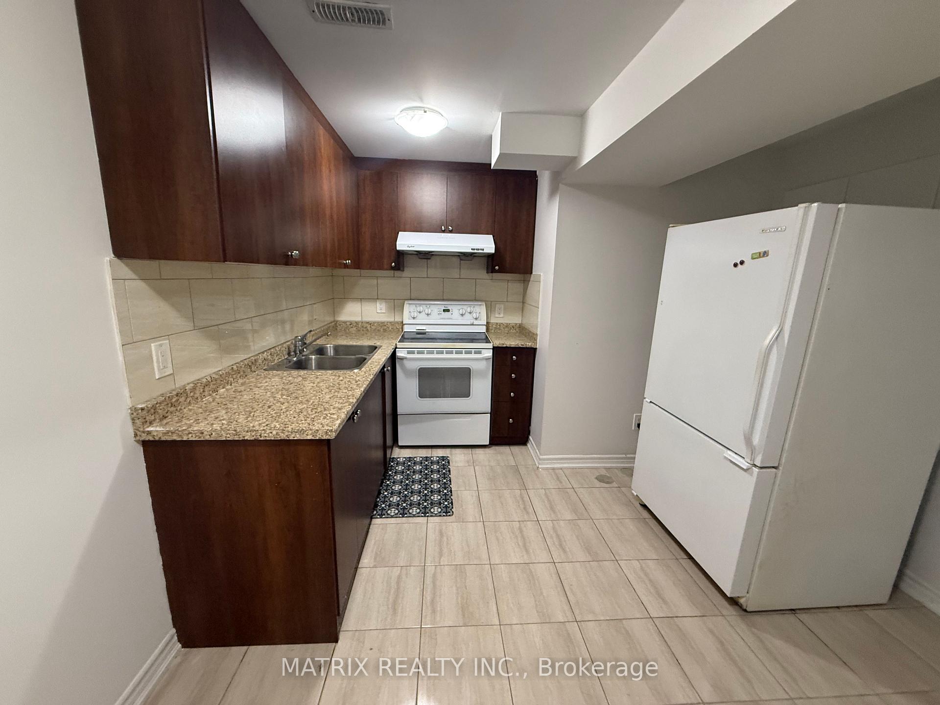 Photo 3 of 1526 Elmsley Drive, Pickering, Duffin Heights — HOMEH