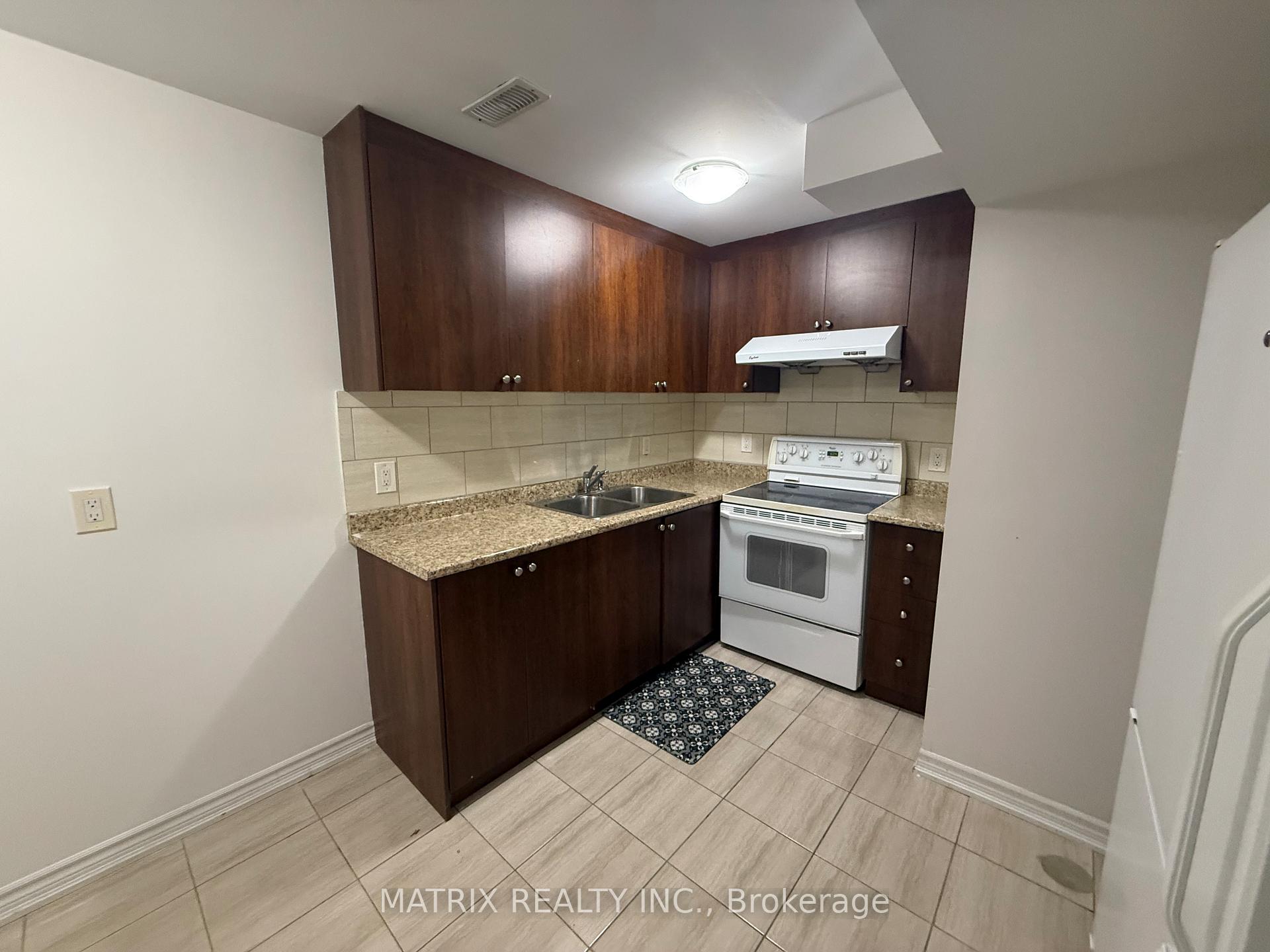 Photo 4 of 1526 Elmsley Drive, Pickering, Duffin Heights — HOMEH