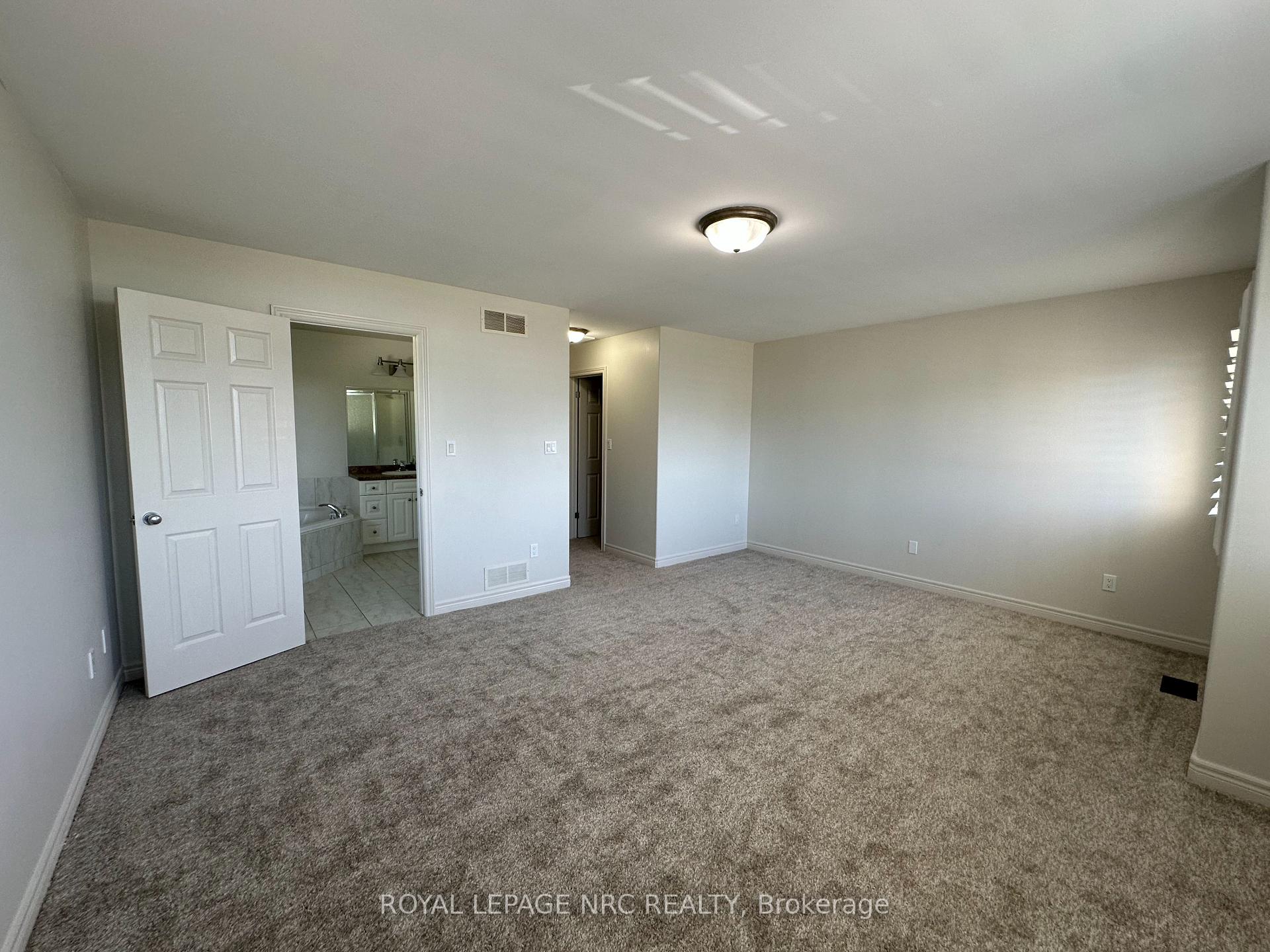 Photo 8 of 3923 Weinbrenner Road, Niagara Falls, Chippawa — HOMEH