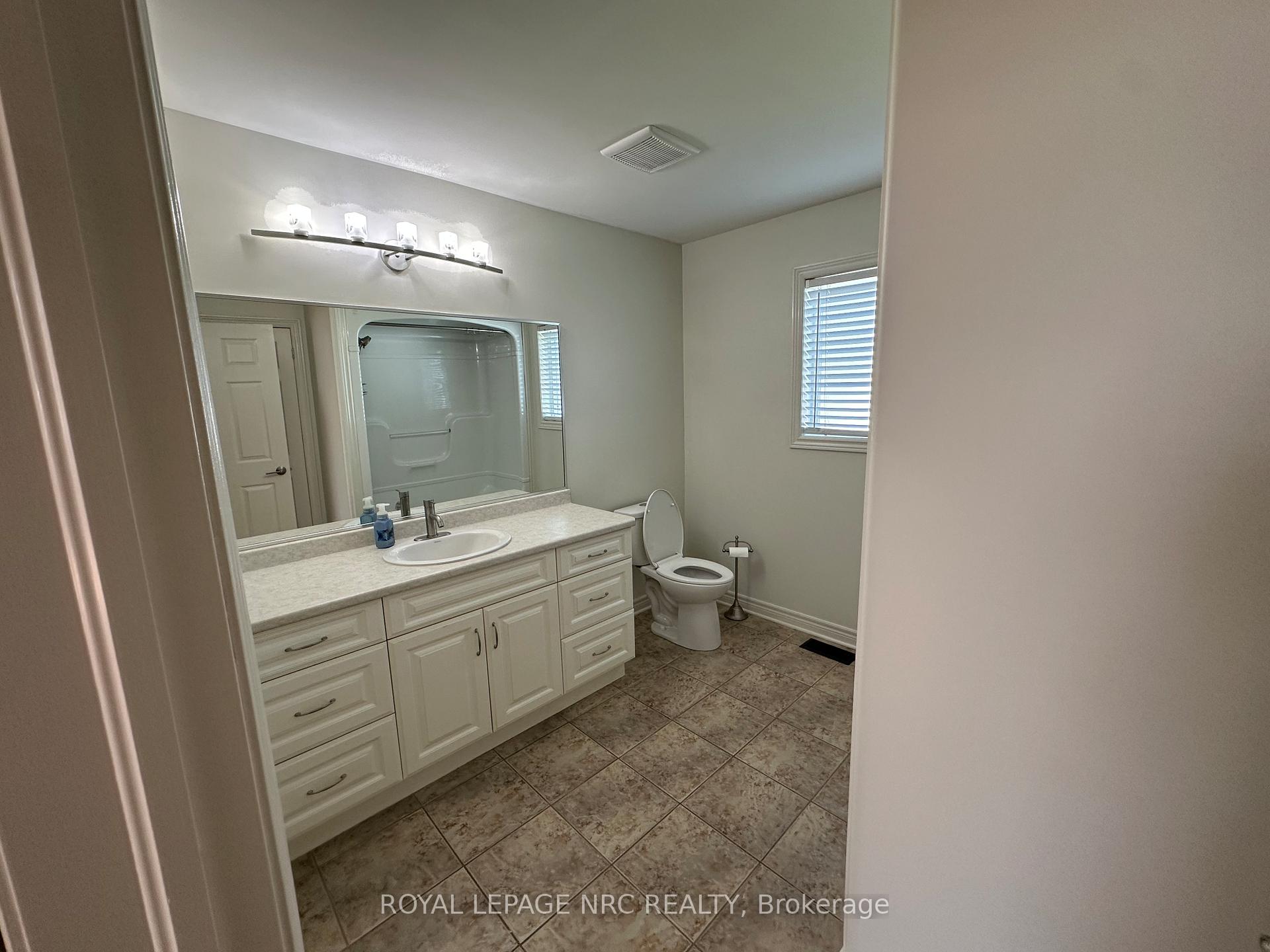 Photo 12 of 3923 Weinbrenner Road, Niagara Falls, Chippawa — HOMEH
