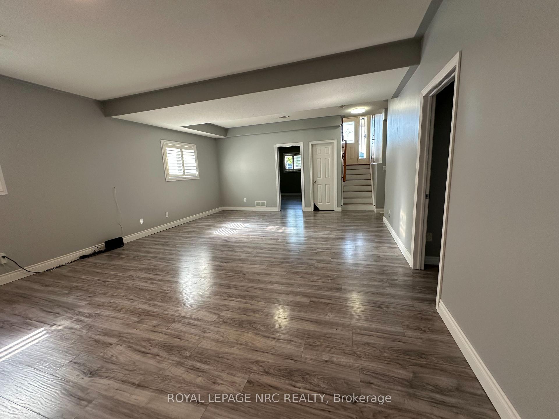 Photo 13 of 3923 Weinbrenner Road, Niagara Falls, Chippawa — HOMEH