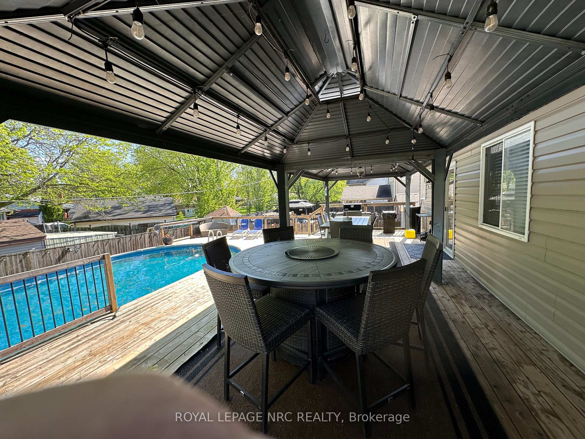 Photo 19 of 3923 Weinbrenner Road, Niagara Falls, Chippawa — HOMEH