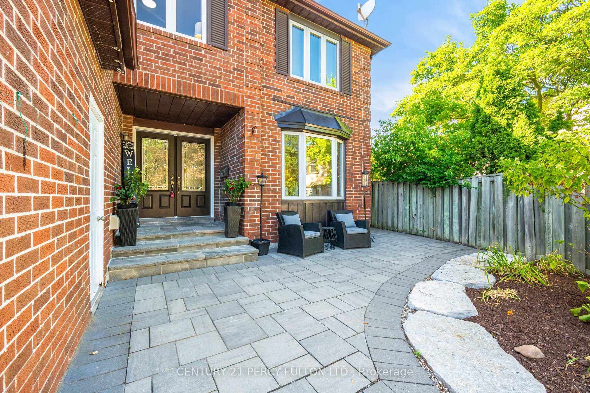 Photo 5 of 718 Pebble Court, Pickering, Amberlea — HOMEH