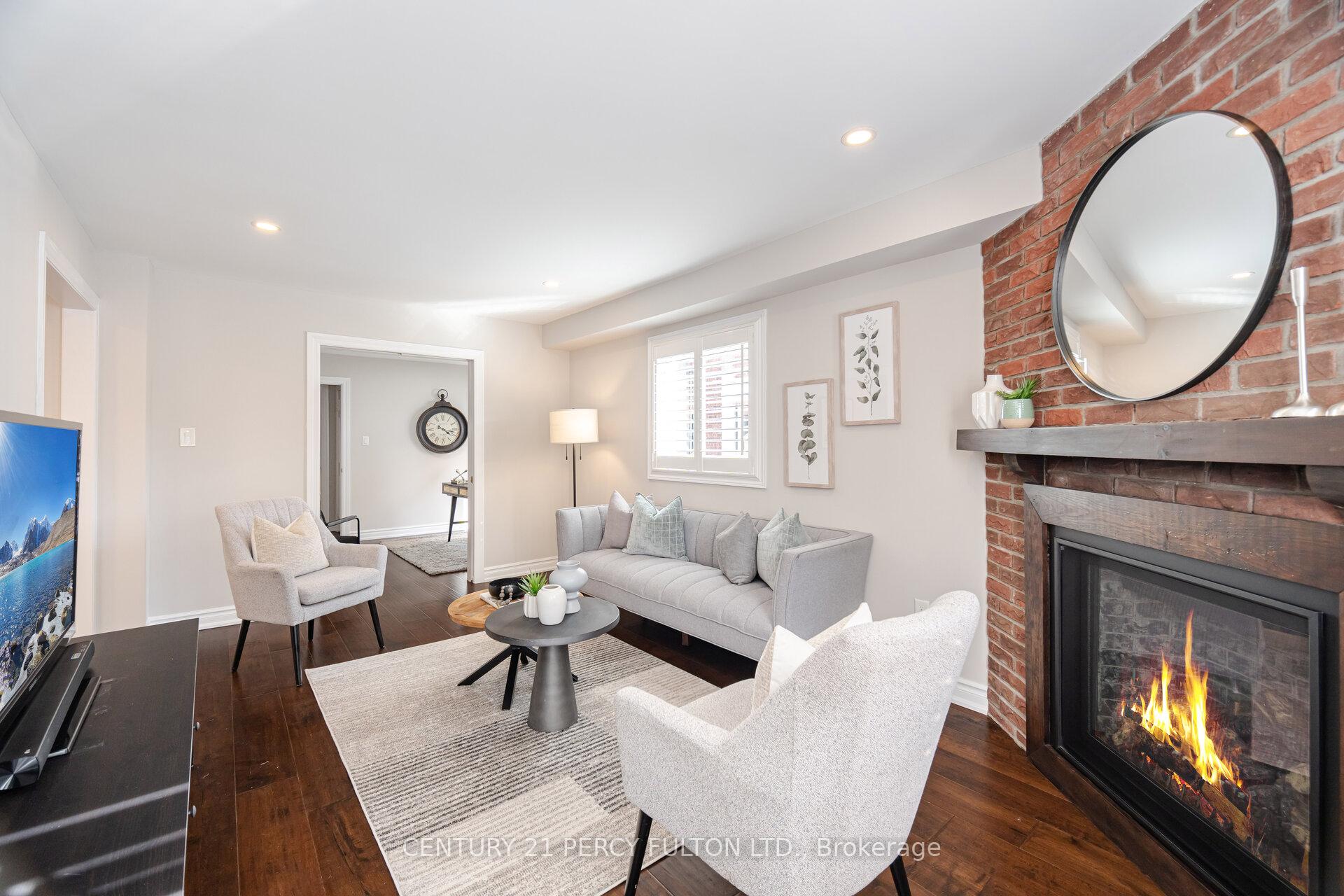 Photo 18 of 718 Pebble Court, Pickering, Amberlea — HOMEH