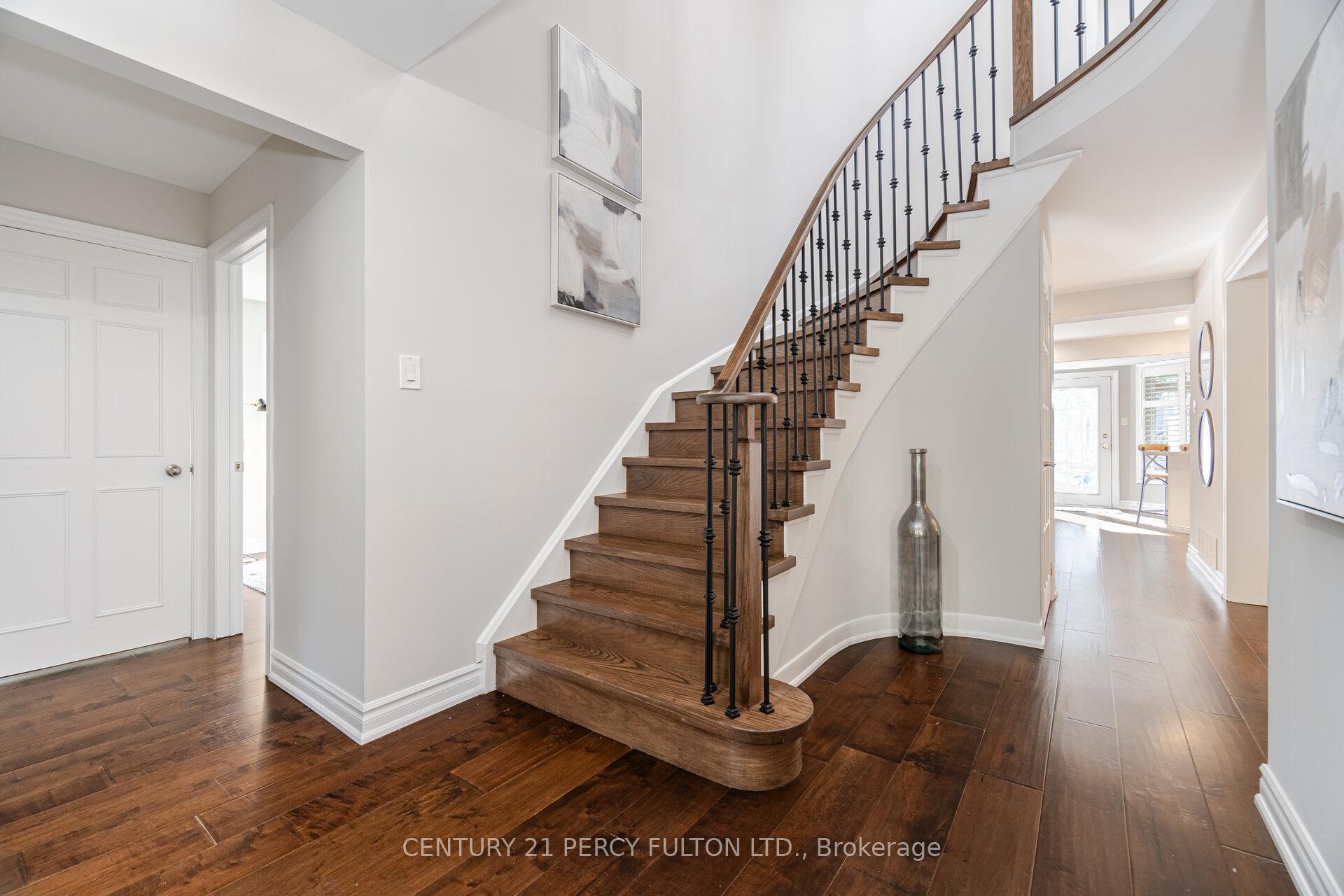 Photo 22 of 718 Pebble Court, Pickering, Amberlea — HOMEH