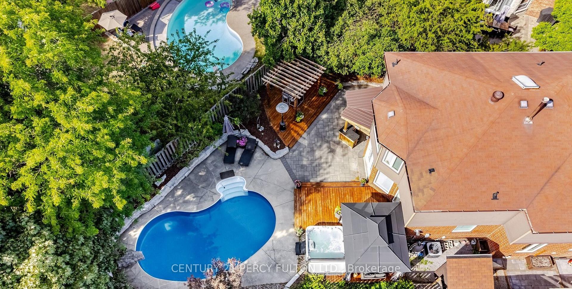 Photo 47 of 718 Pebble Court, Pickering, Amberlea — HOMEH