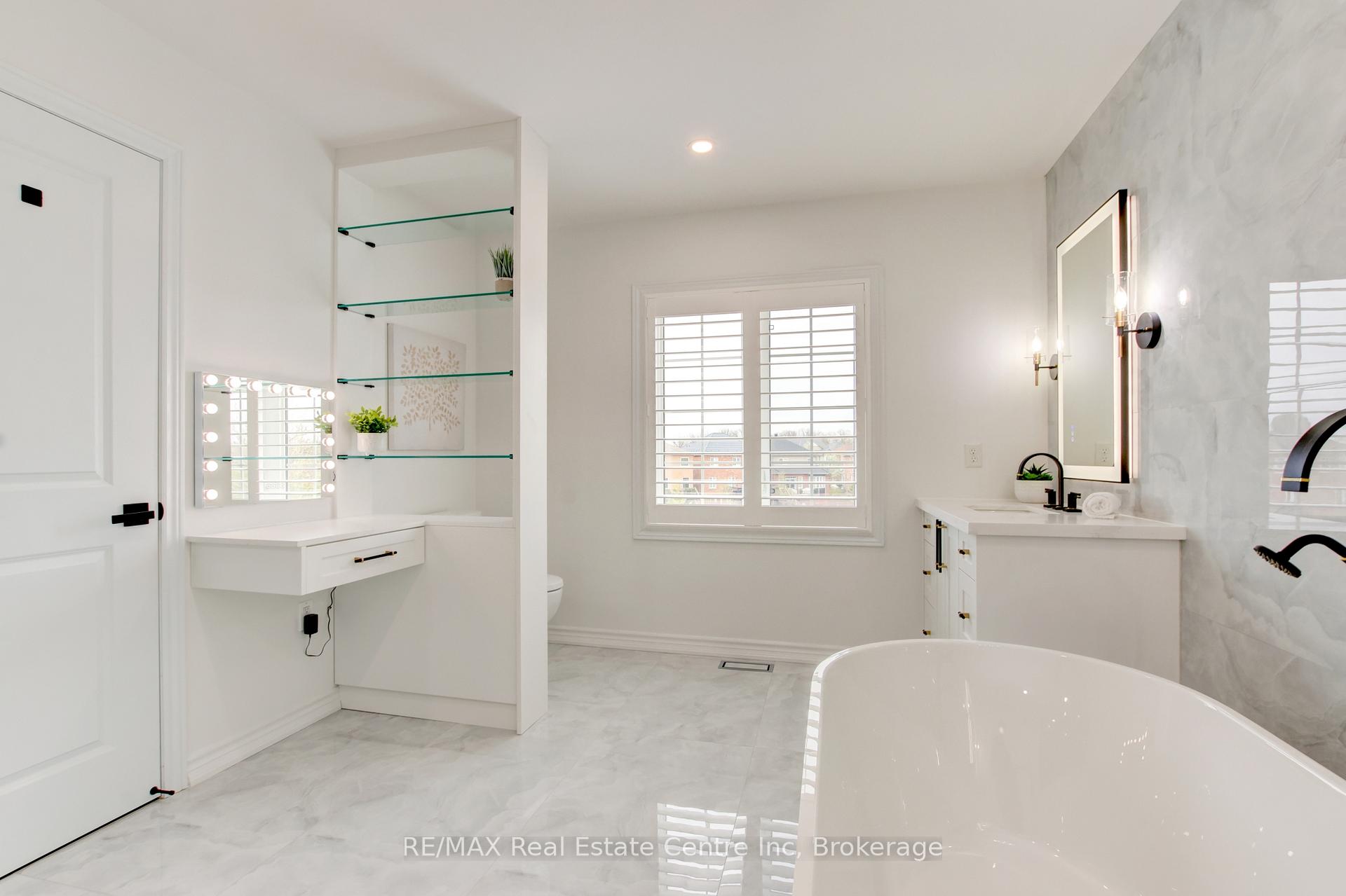 Photo 24 of 348 Mcgibbon Drive, Milton, Clarke — HOMEH