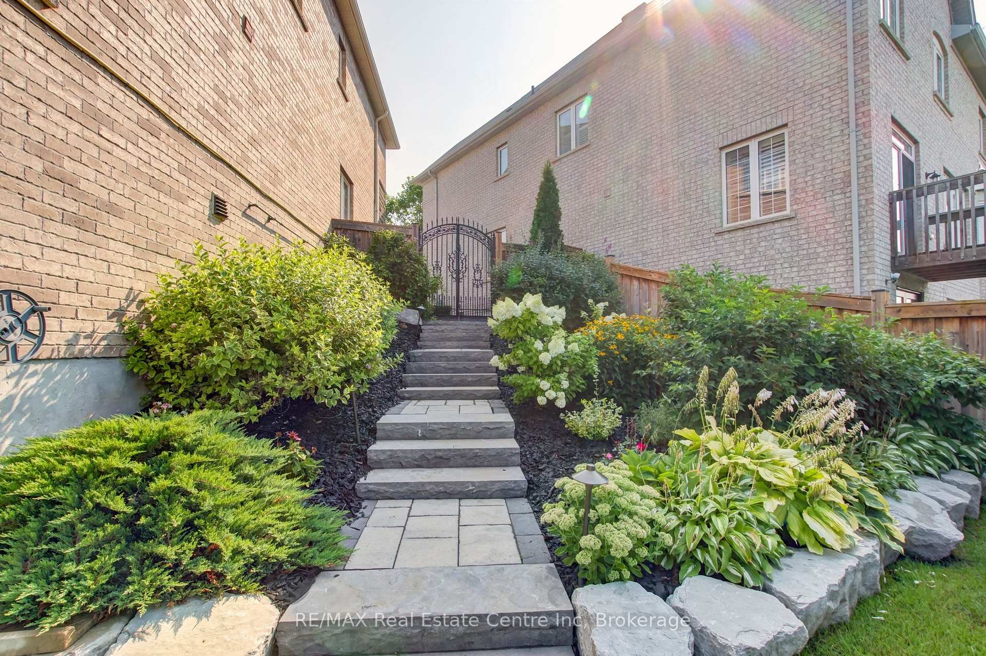 Photo 47 of 348 Mcgibbon Drive, Milton, Clarke — HOMEH