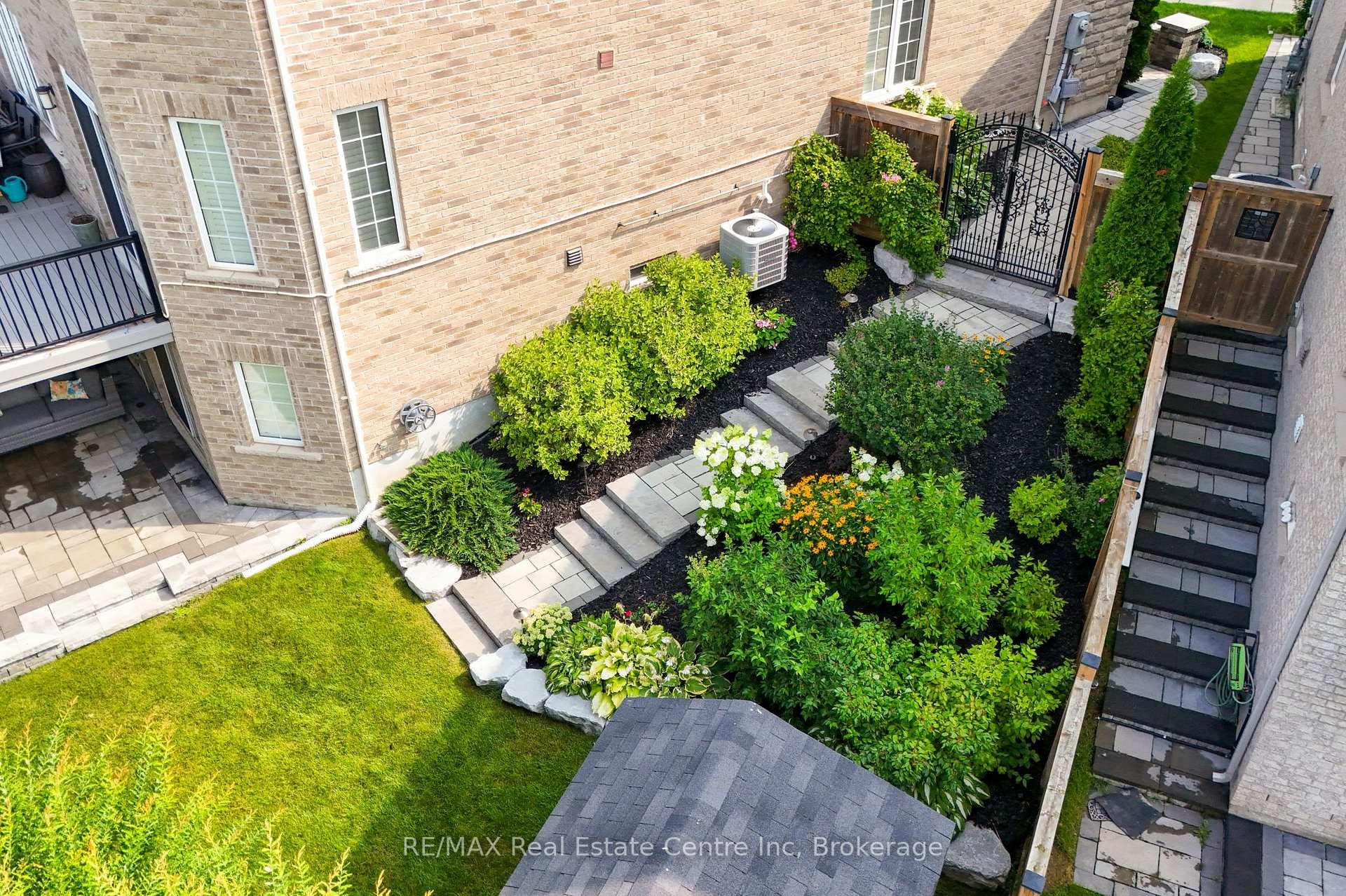 Photo 48 of 348 Mcgibbon Drive, Milton, Clarke — HOMEH