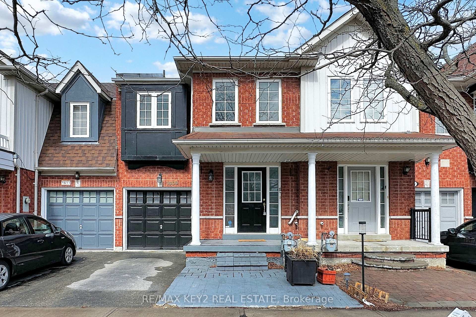 Photo 1 of 1609 Avonmore Square, Pickering, Town Centre — HOMEH
