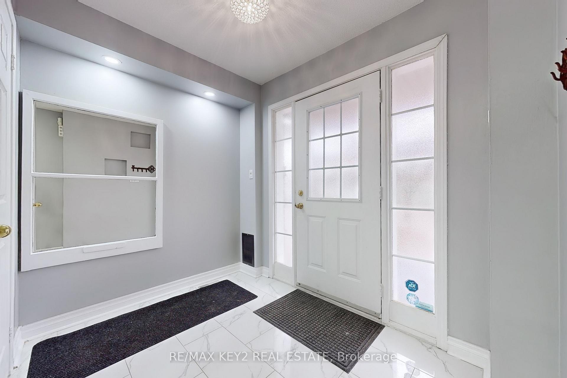 Photo 2 of 1609 Avonmore Square, Pickering, Town Centre — HOMEH