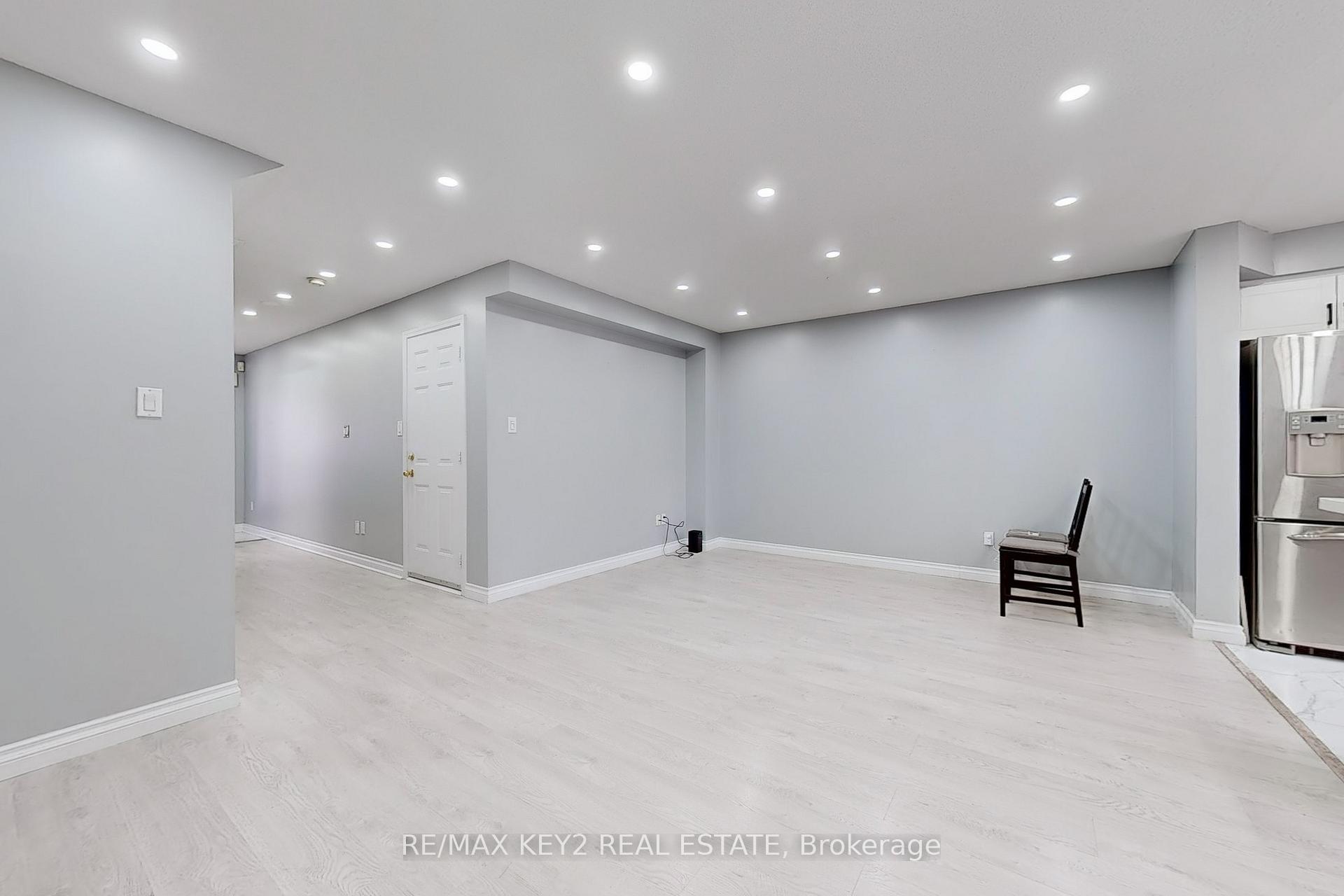 Photo 5 of 1609 Avonmore Square, Pickering, Town Centre — HOMEH