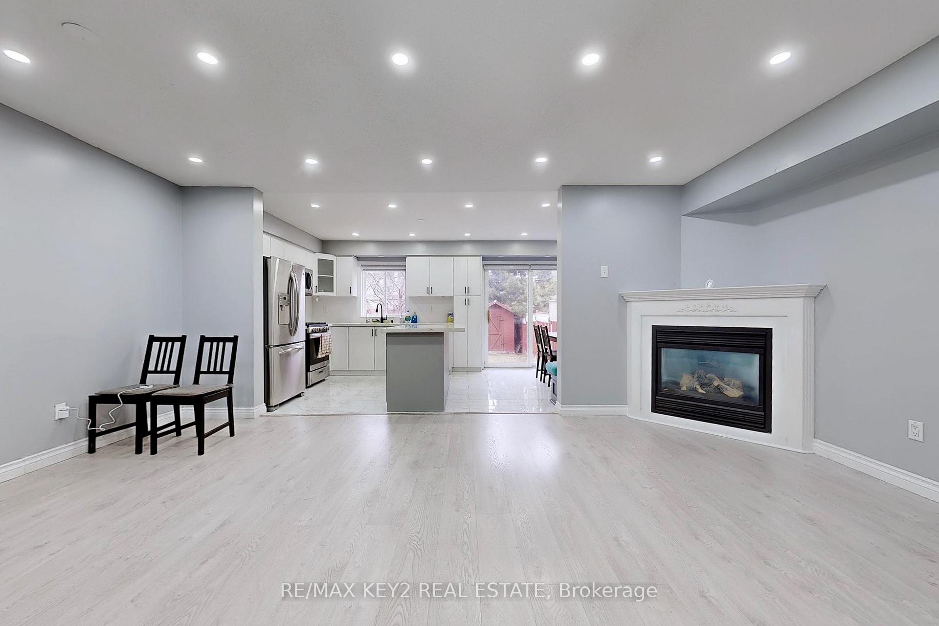 Photo 7 of 1609 Avonmore Square, Pickering, Town Centre — HOMEH