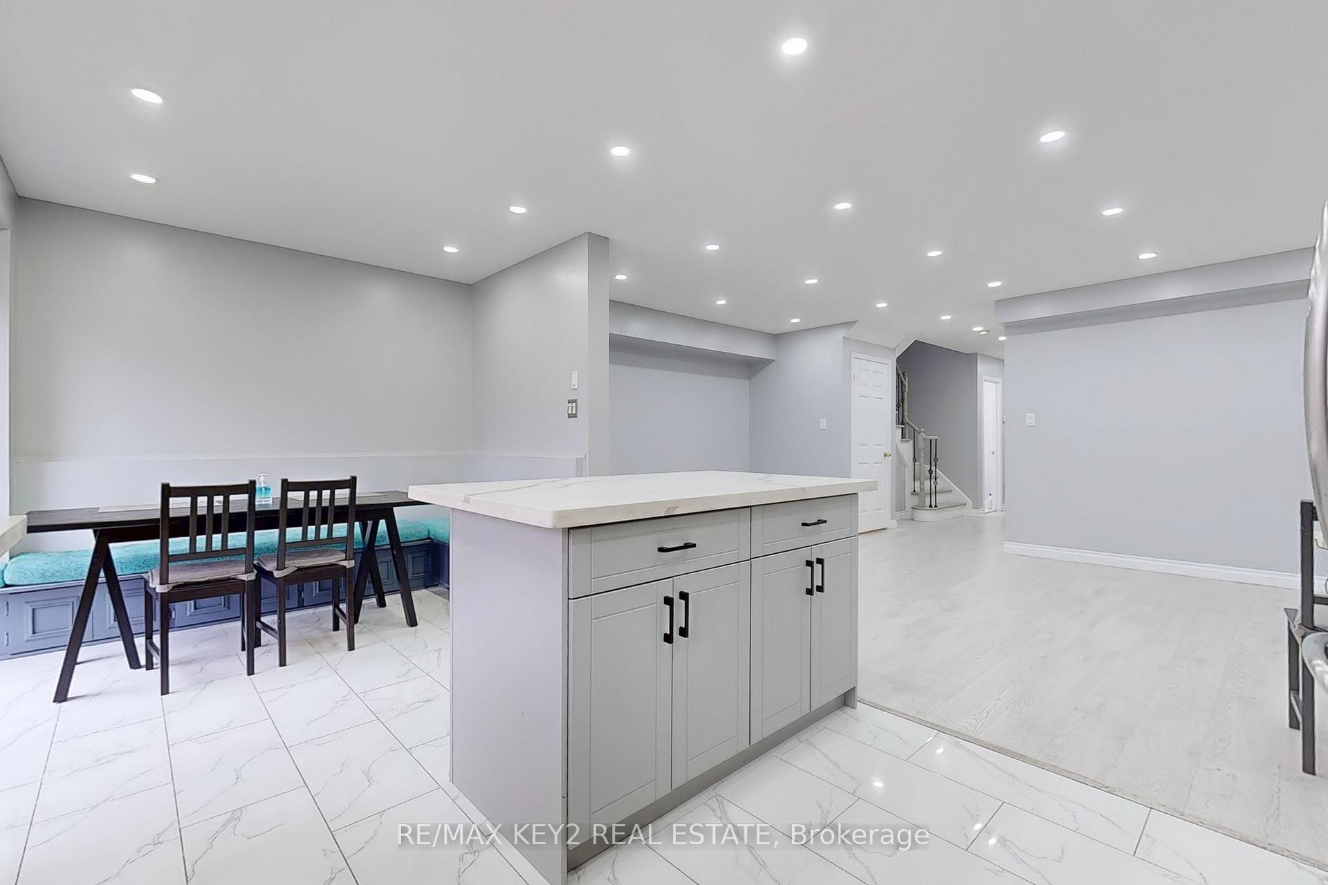 Photo 10 of 1609 Avonmore Square, Pickering, Town Centre — HOMEH