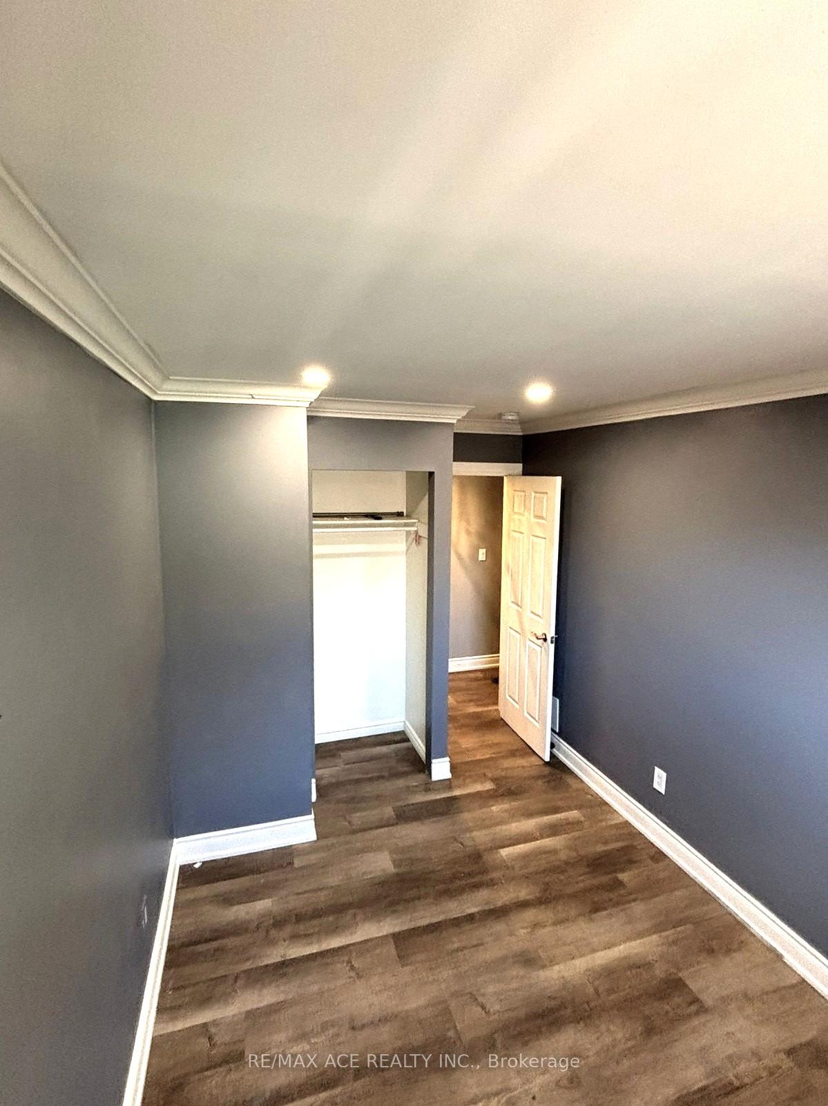 Photo 10 of Unit MAIN, 379 Surrey Drive, Oshawa, Eastdale — HOMEH
