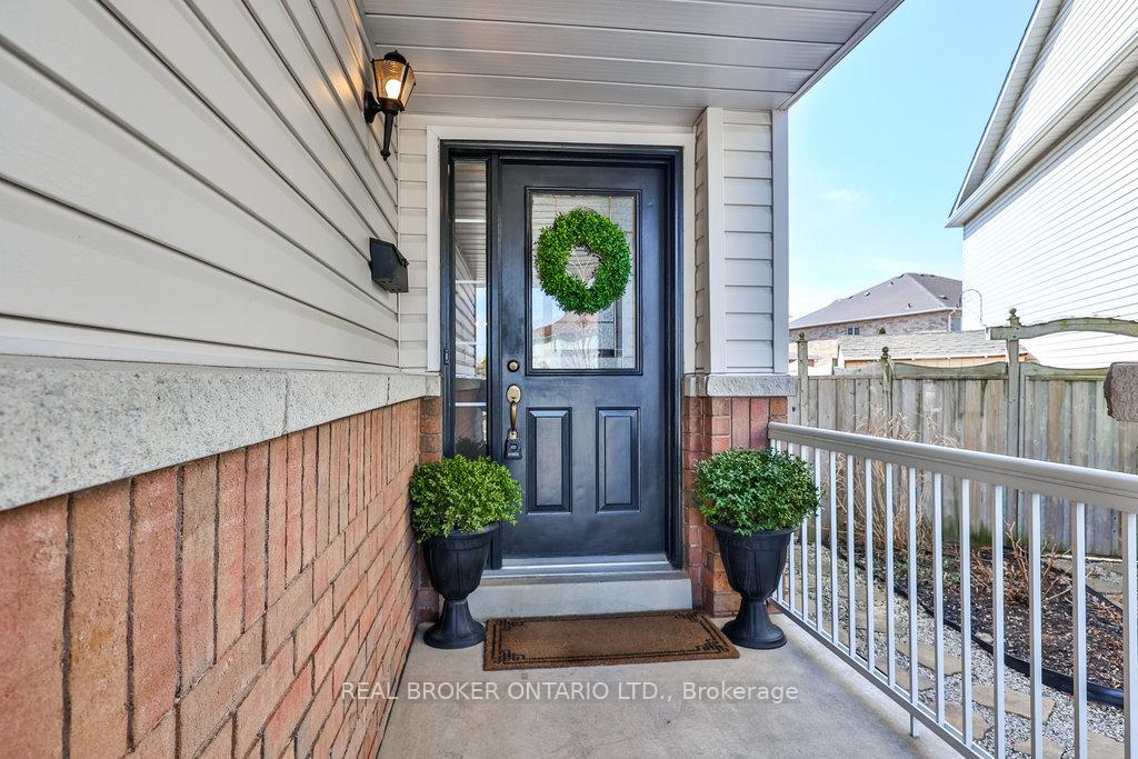 Photo 2 of 36 Sloan Drive, Milton, Dempsey — HOMEH