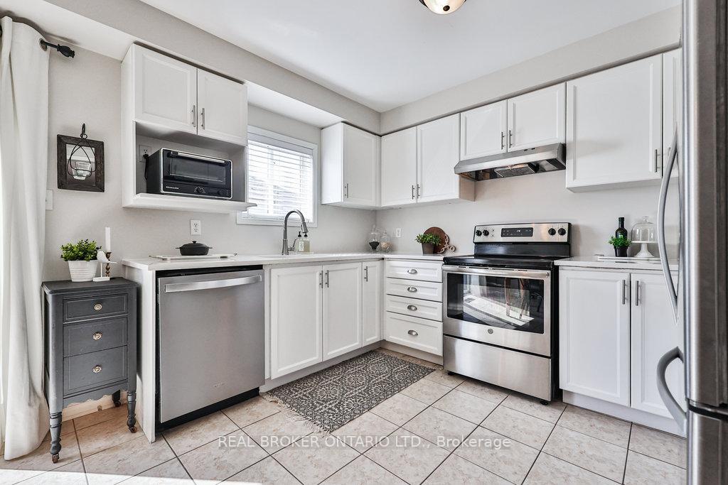 Photo 7 of 36 Sloan Drive, Milton, Dempsey — HOMEH