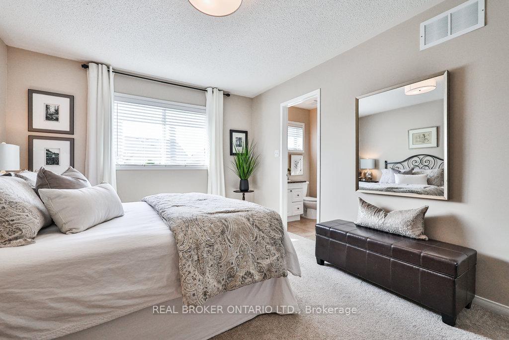 Photo 20 of 36 Sloan Drive, Milton, Dempsey — HOMEH