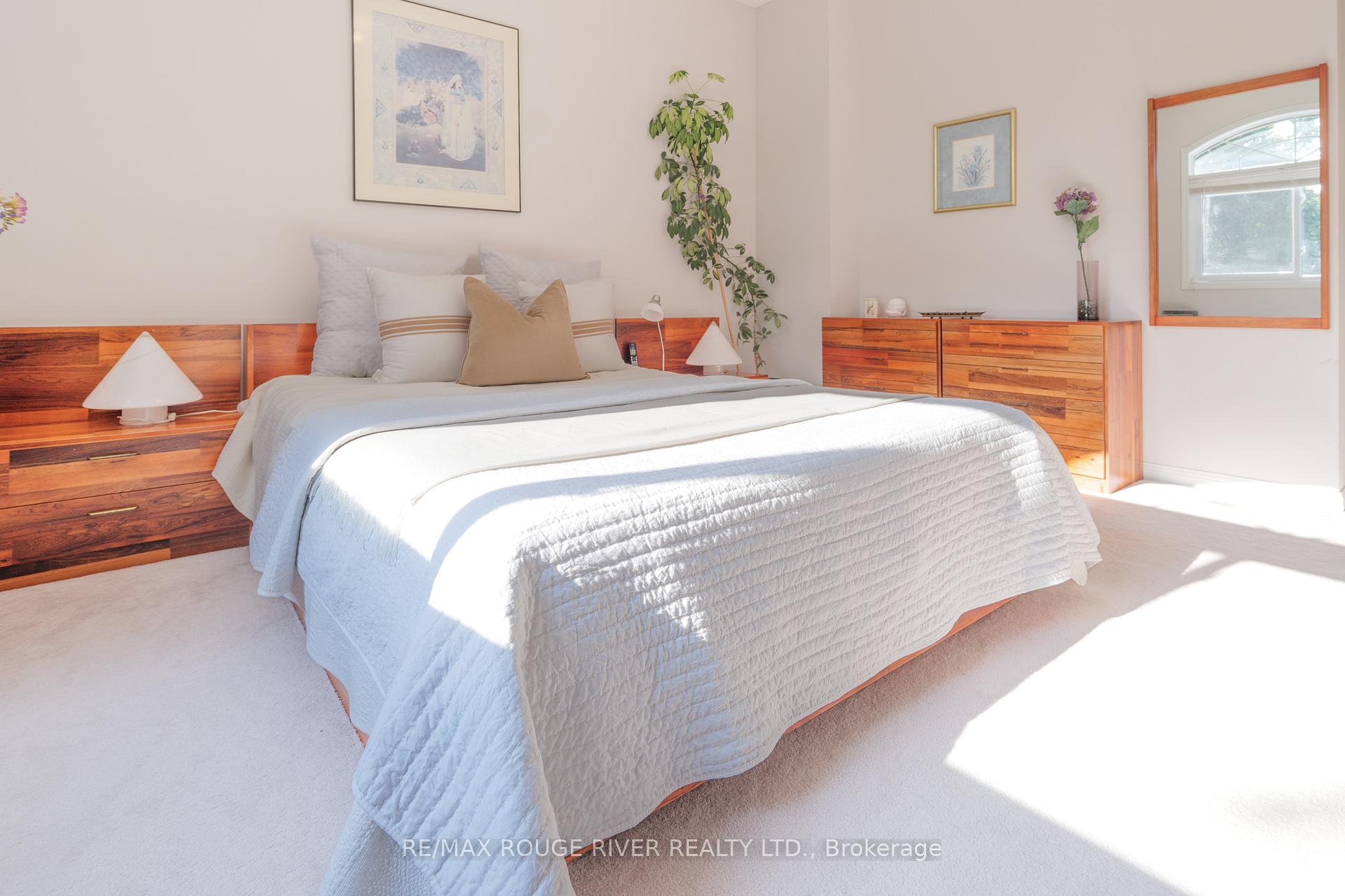 Photo 17 of 1936 Rosebank Road, Pickering, Amberlea — HOMEH