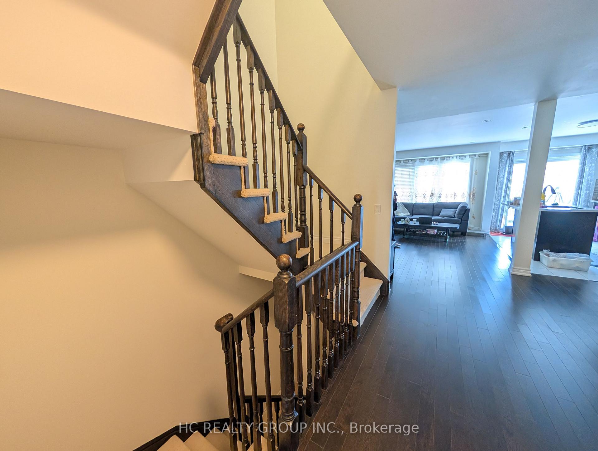 Photo 10 of 15 Tabaret Crescent, Oshawa, Windfields — HOMEH