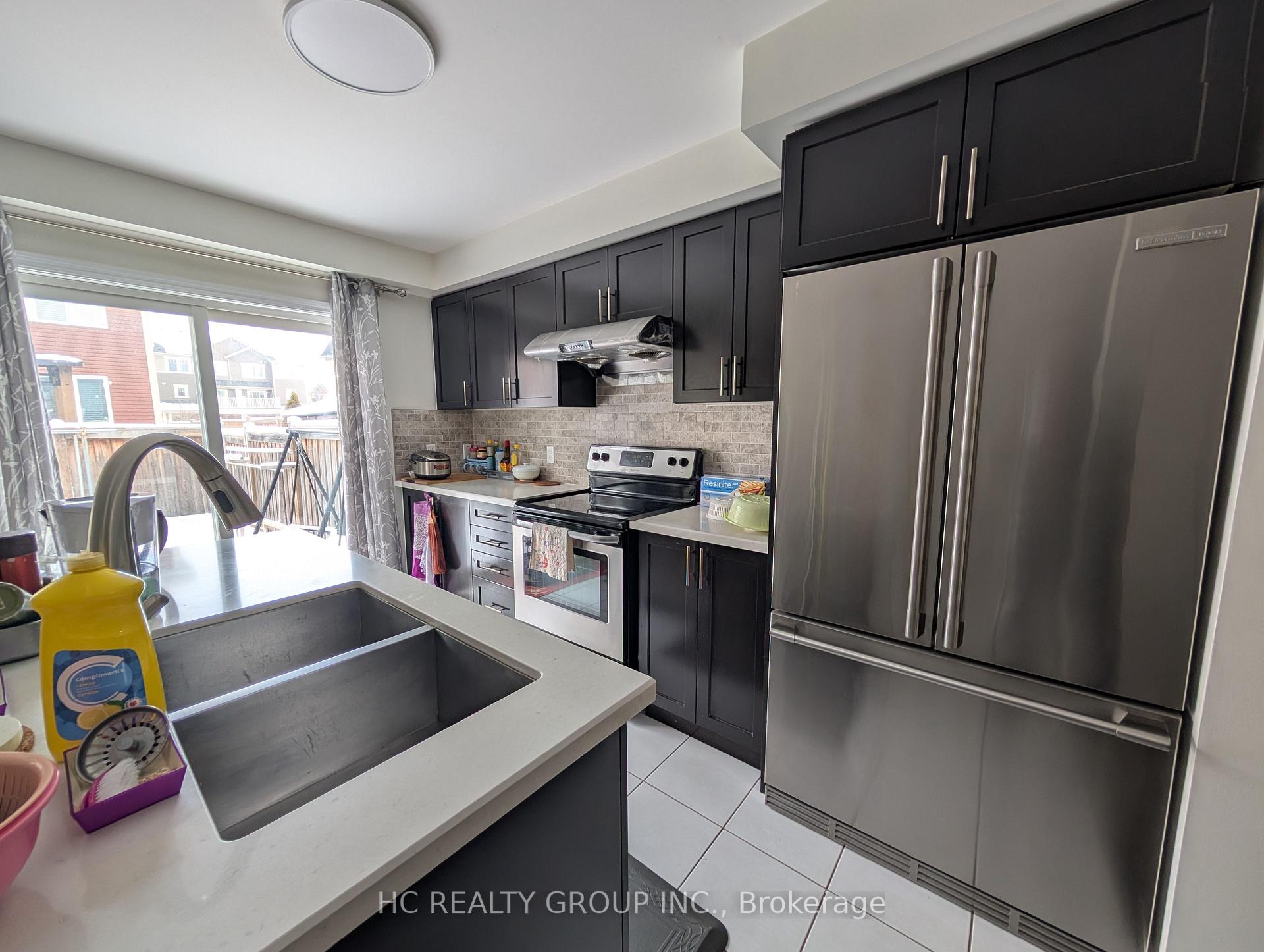 Photo 12 of 15 Tabaret Crescent, Oshawa, Windfields — HOMEH
