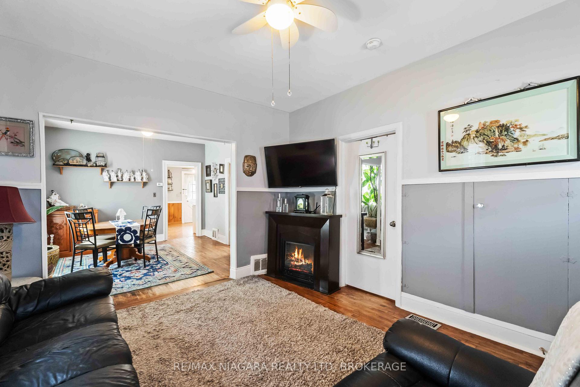 Photo 3 of 4670 Huron Street, Niagara Falls, Downtown — HOMEH