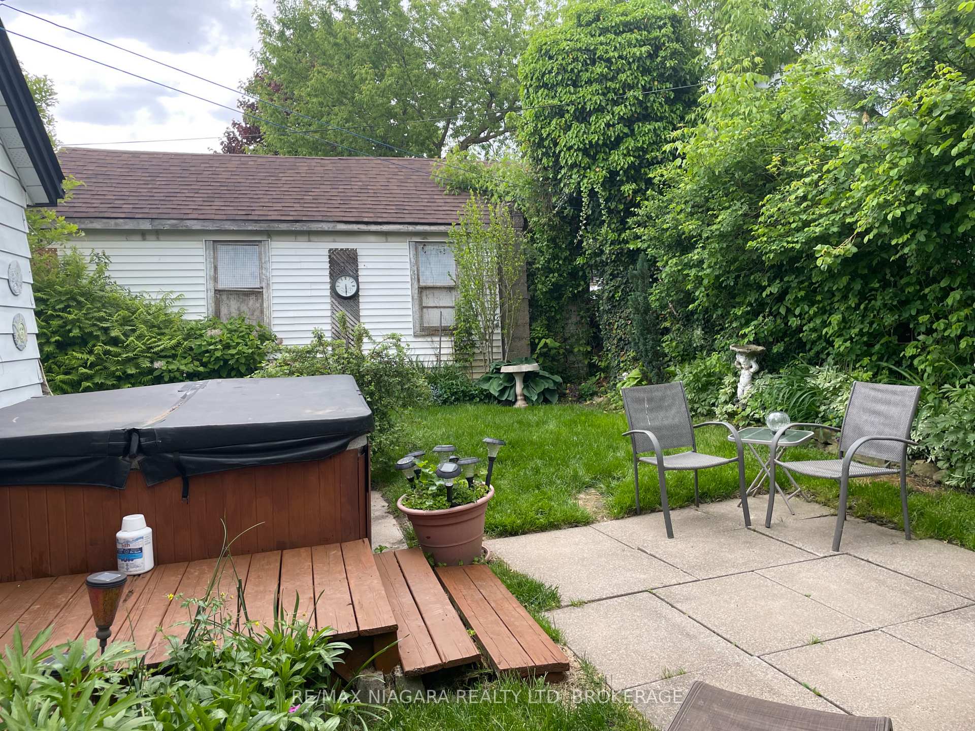 Photo 10 of 4670 Huron Street, Niagara Falls, Downtown — HOMEH