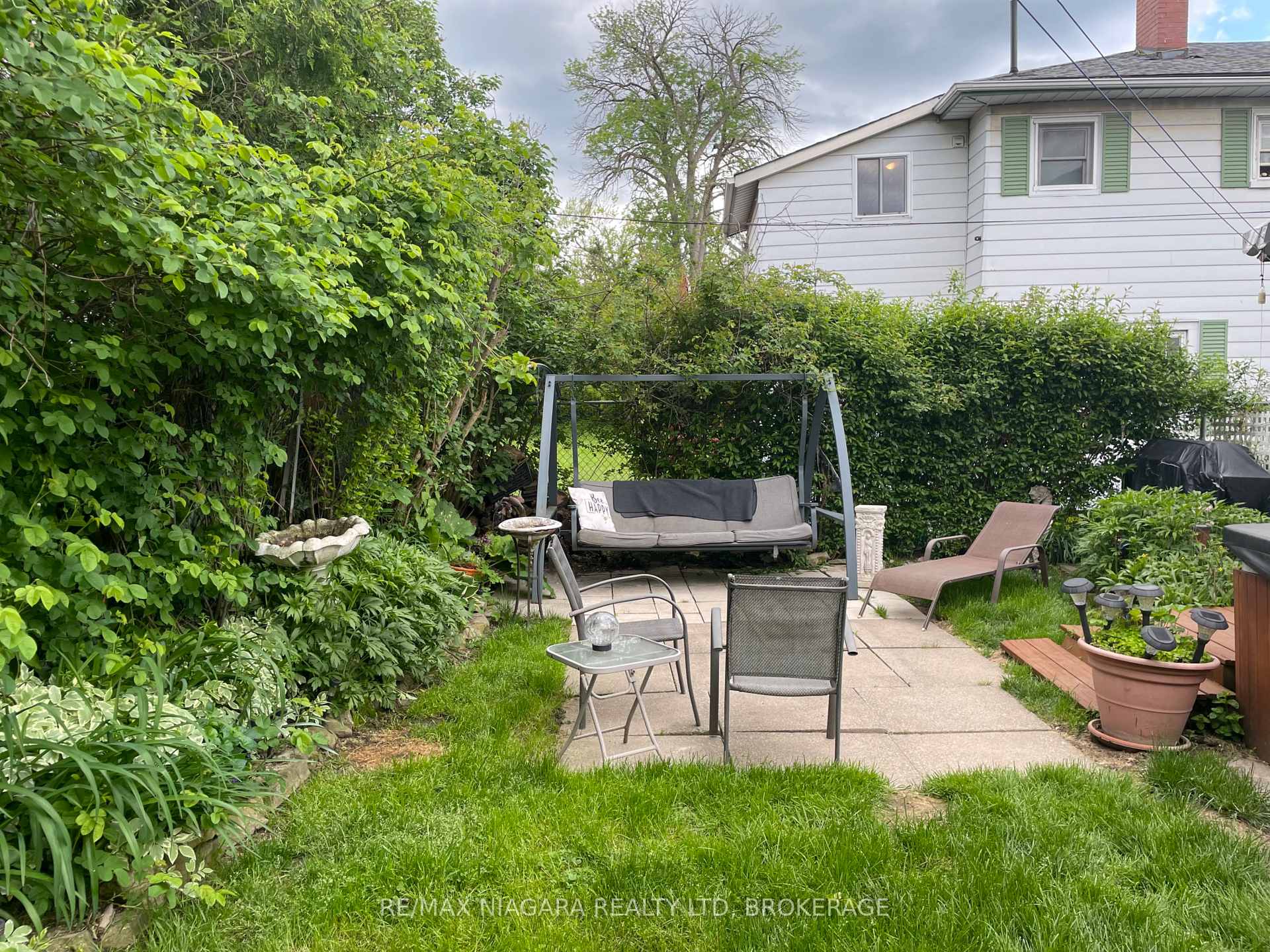 Photo 11 of 4670 Huron Street, Niagara Falls, Downtown — HOMEH