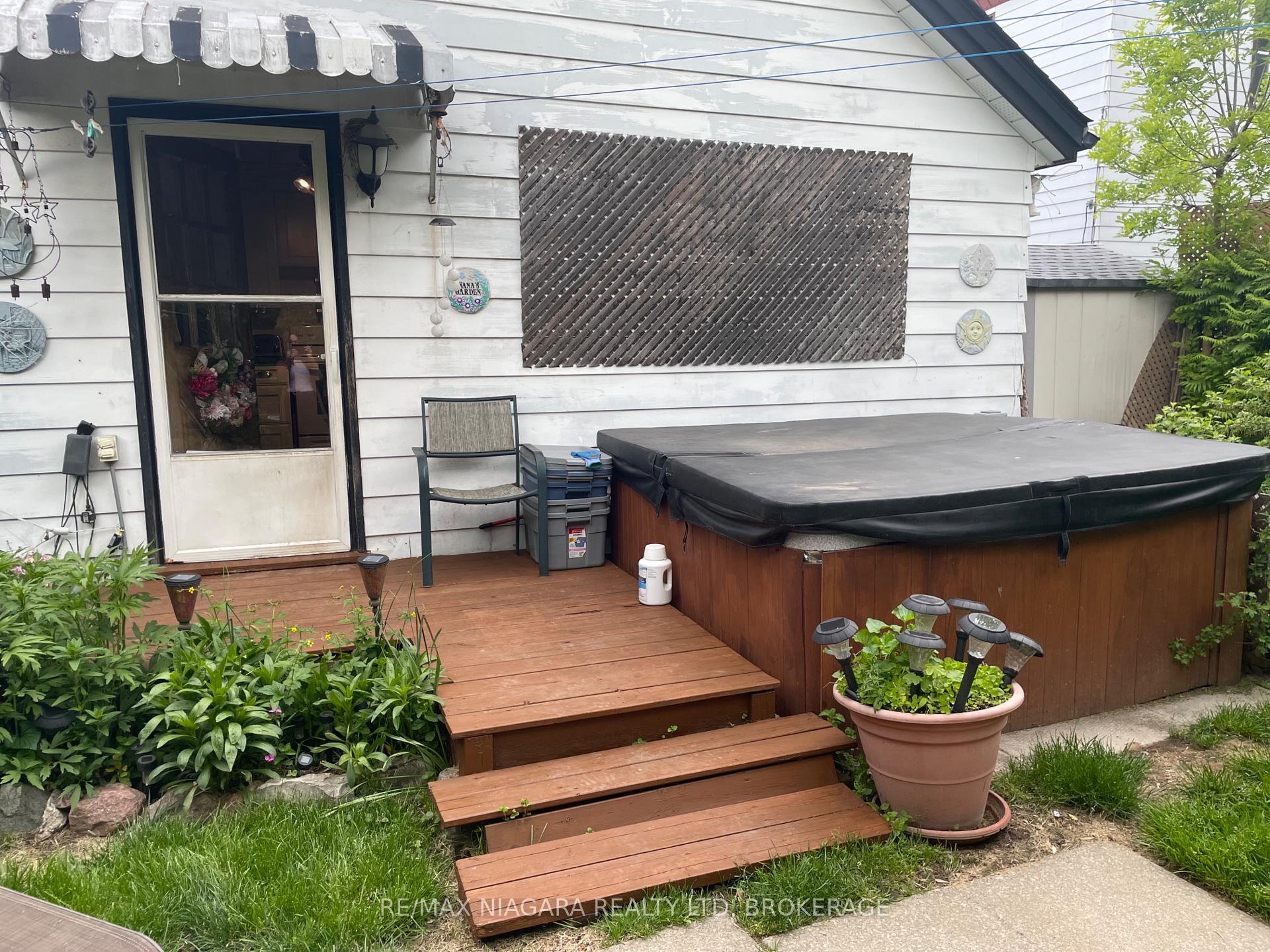 Photo 12 of 4670 Huron Street, Niagara Falls, Downtown — HOMEH