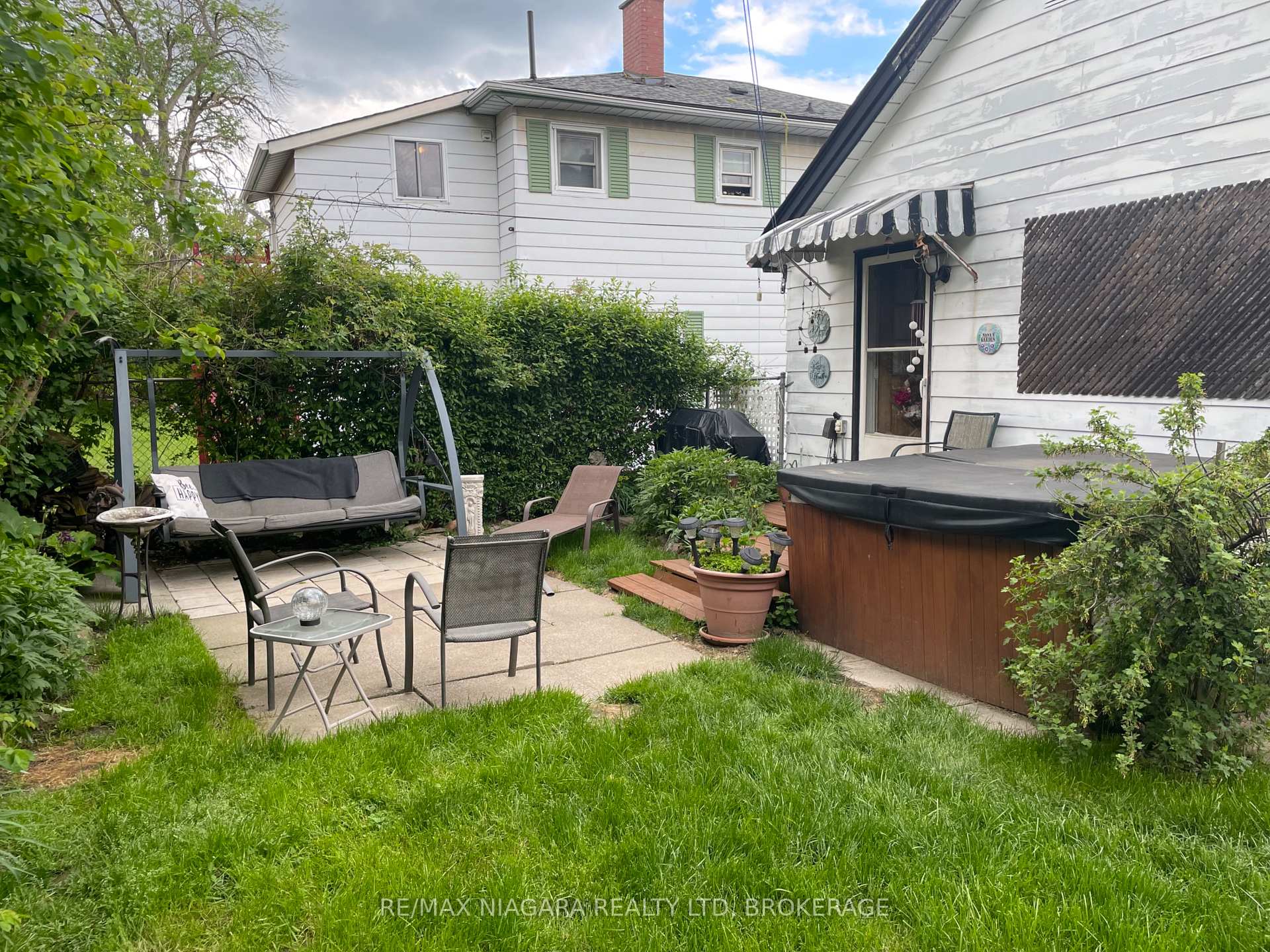 Photo 13 of 4670 Huron Street, Niagara Falls, Downtown — HOMEH