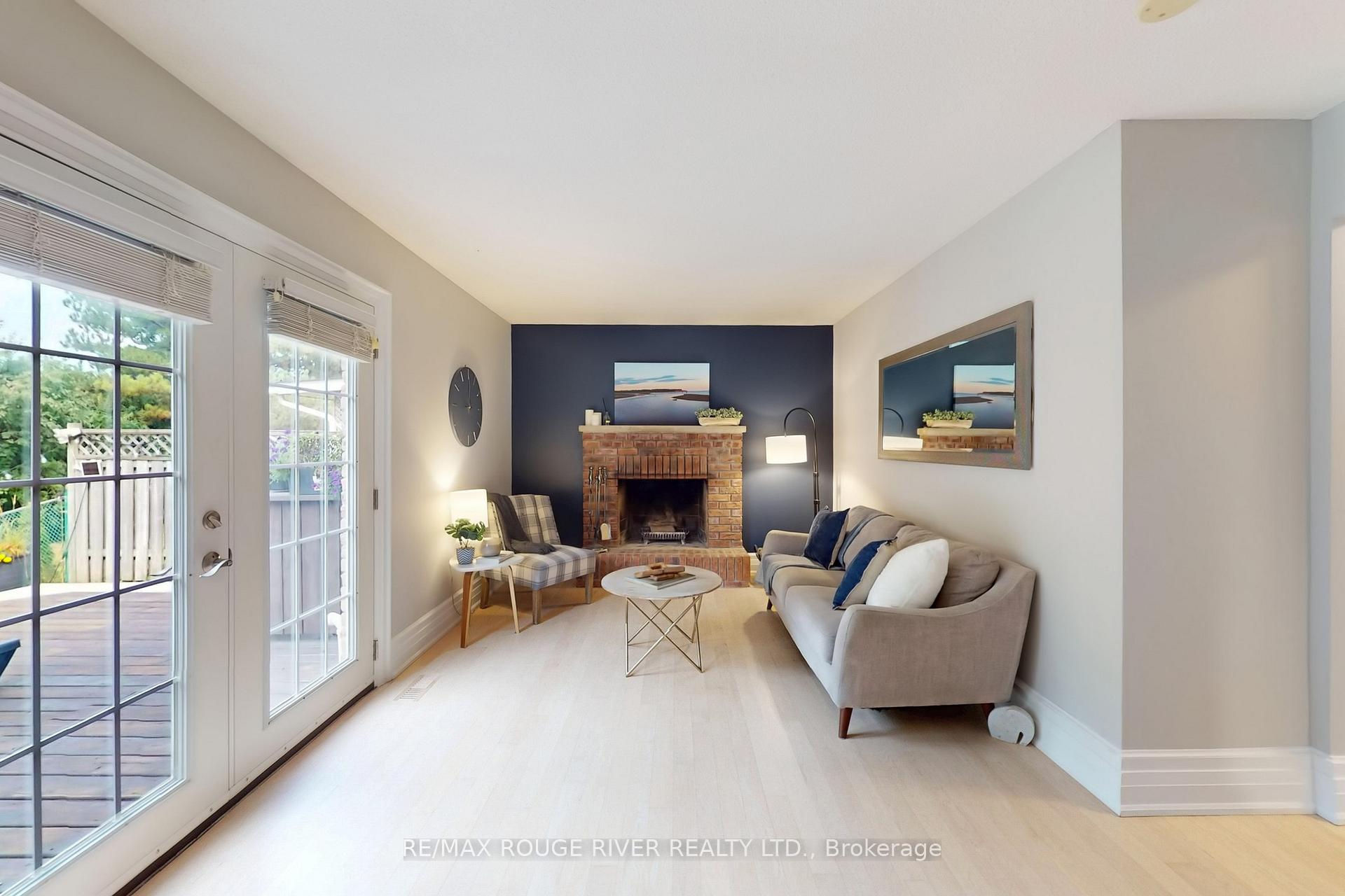 Photo 8 of 1773 Bronte Square, Pickering, Liverpool — HOMEH