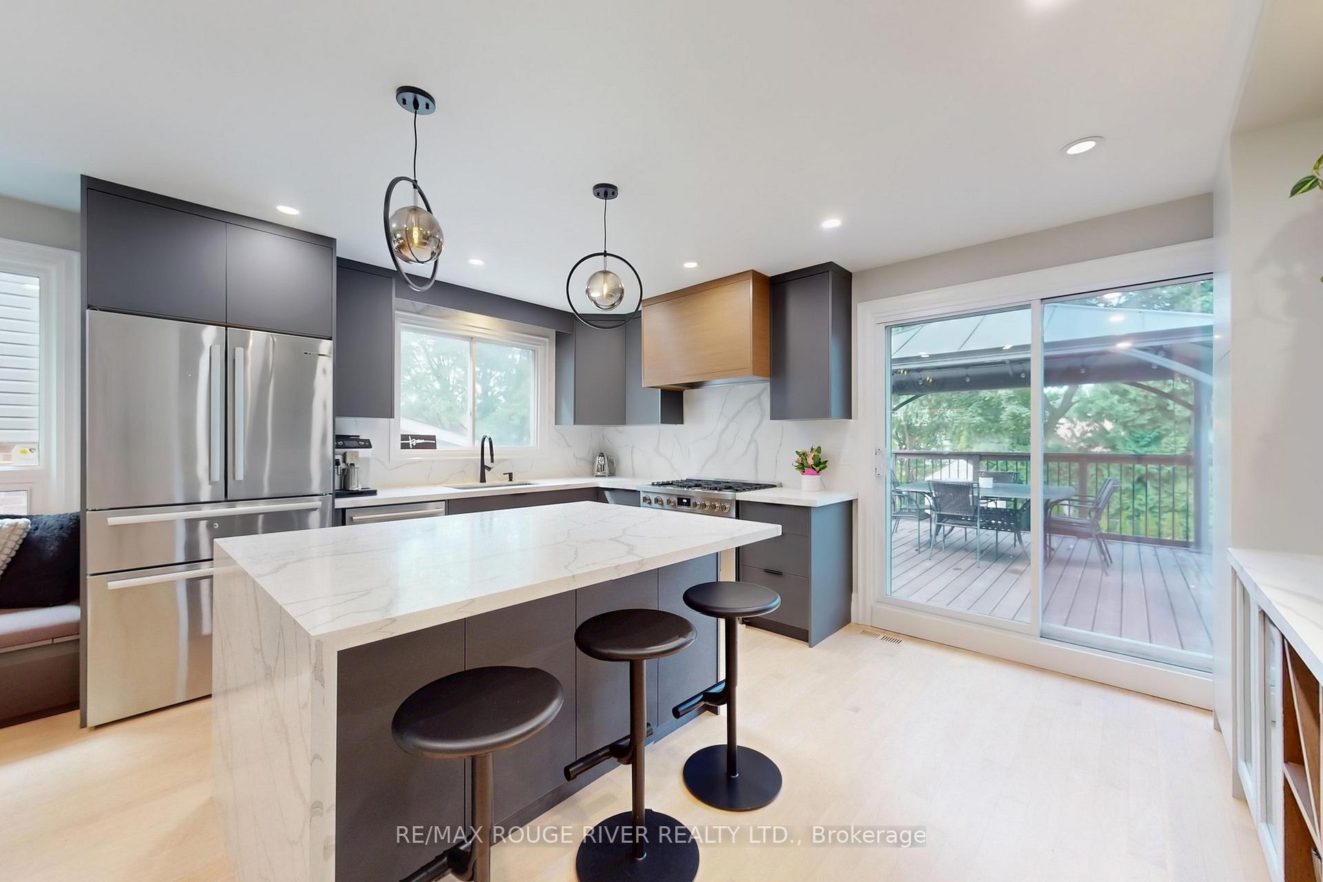 Photo 11 of 1773 Bronte Square, Pickering, Liverpool — HOMEH