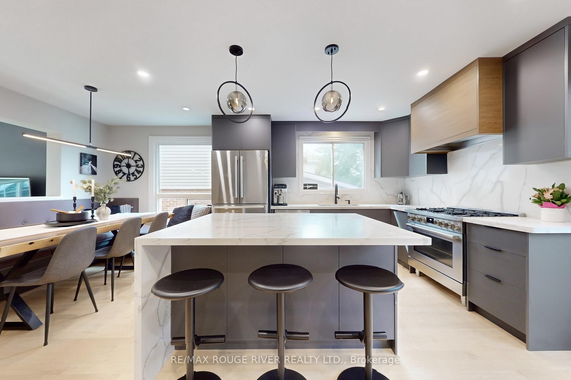 Photo 12 of 1773 Bronte Square, Pickering, Liverpool — HOMEH