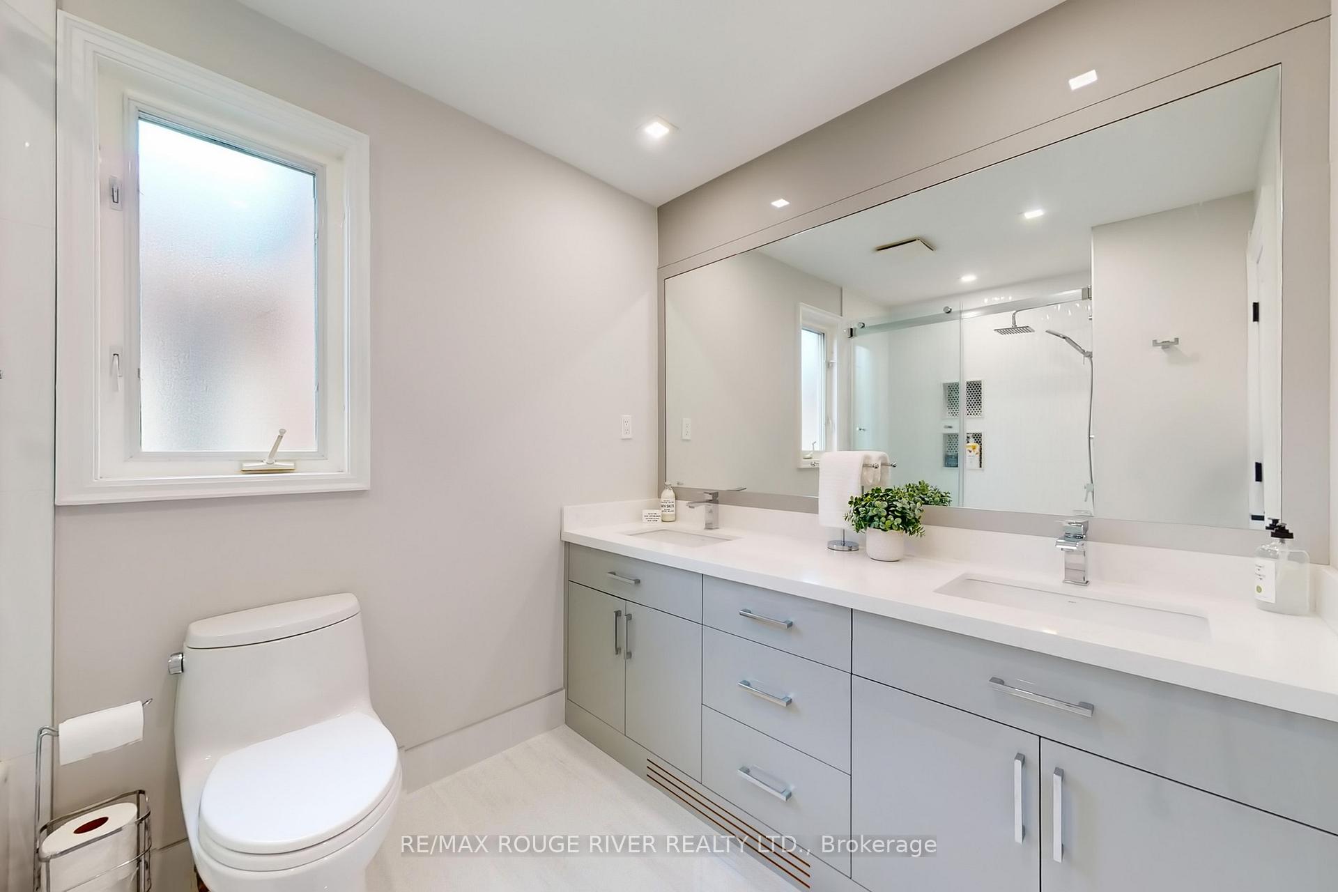 Photo 24 of 1773 Bronte Square, Pickering, Liverpool — HOMEH