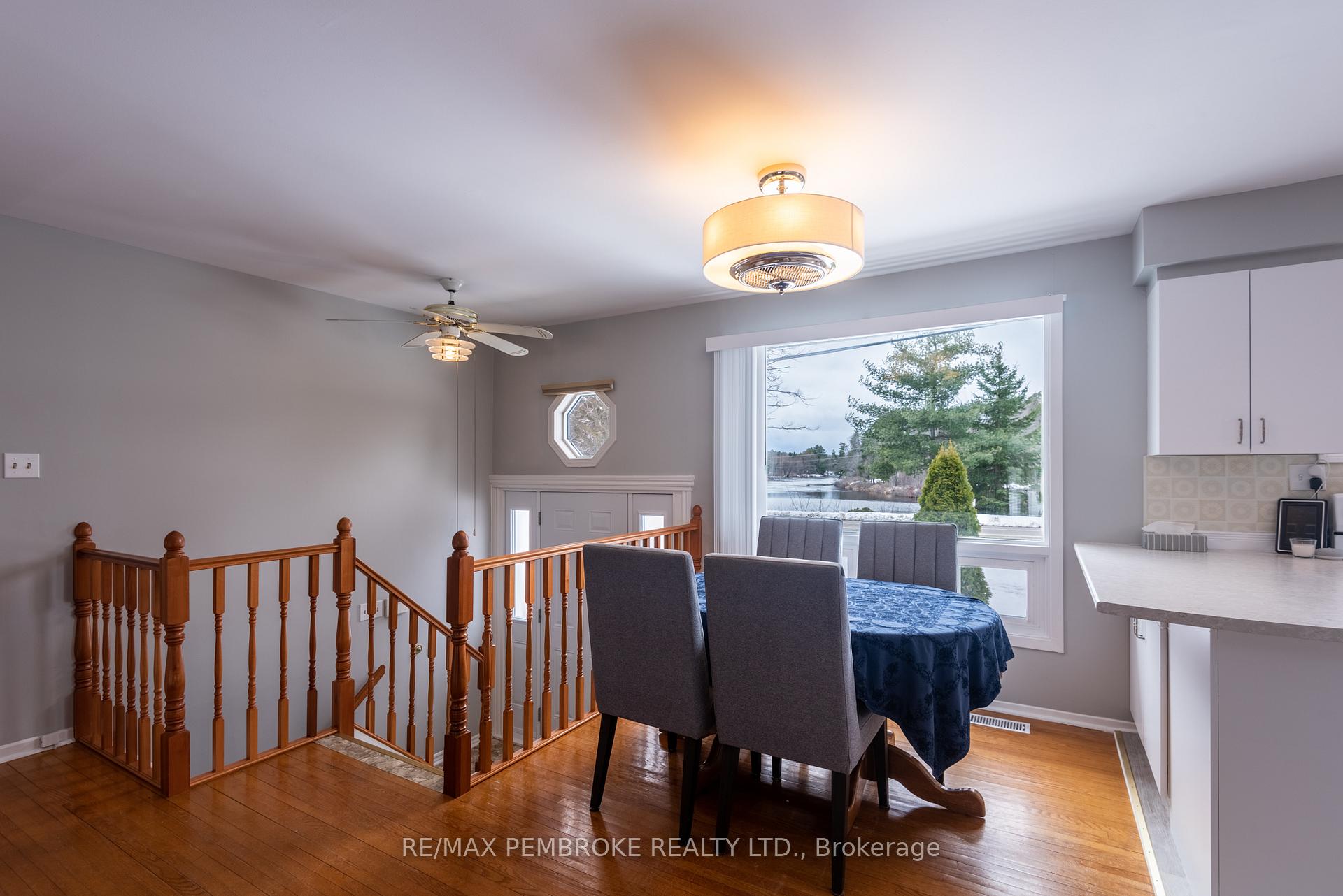 Photo 11 of 23 Albert Street, Petawawa — HOMEH