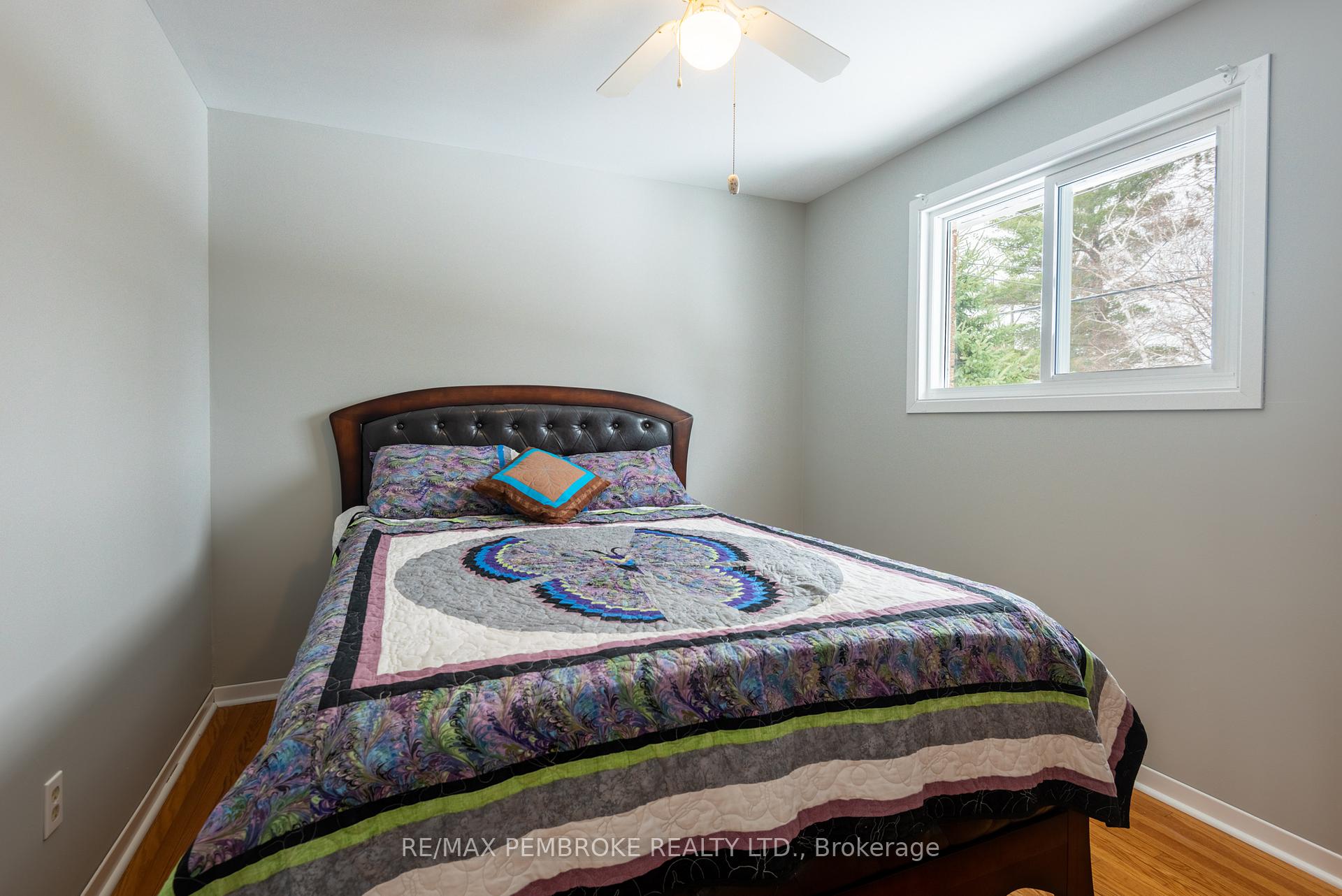 Photo 19 of 23 Albert Street, Petawawa — HOMEH