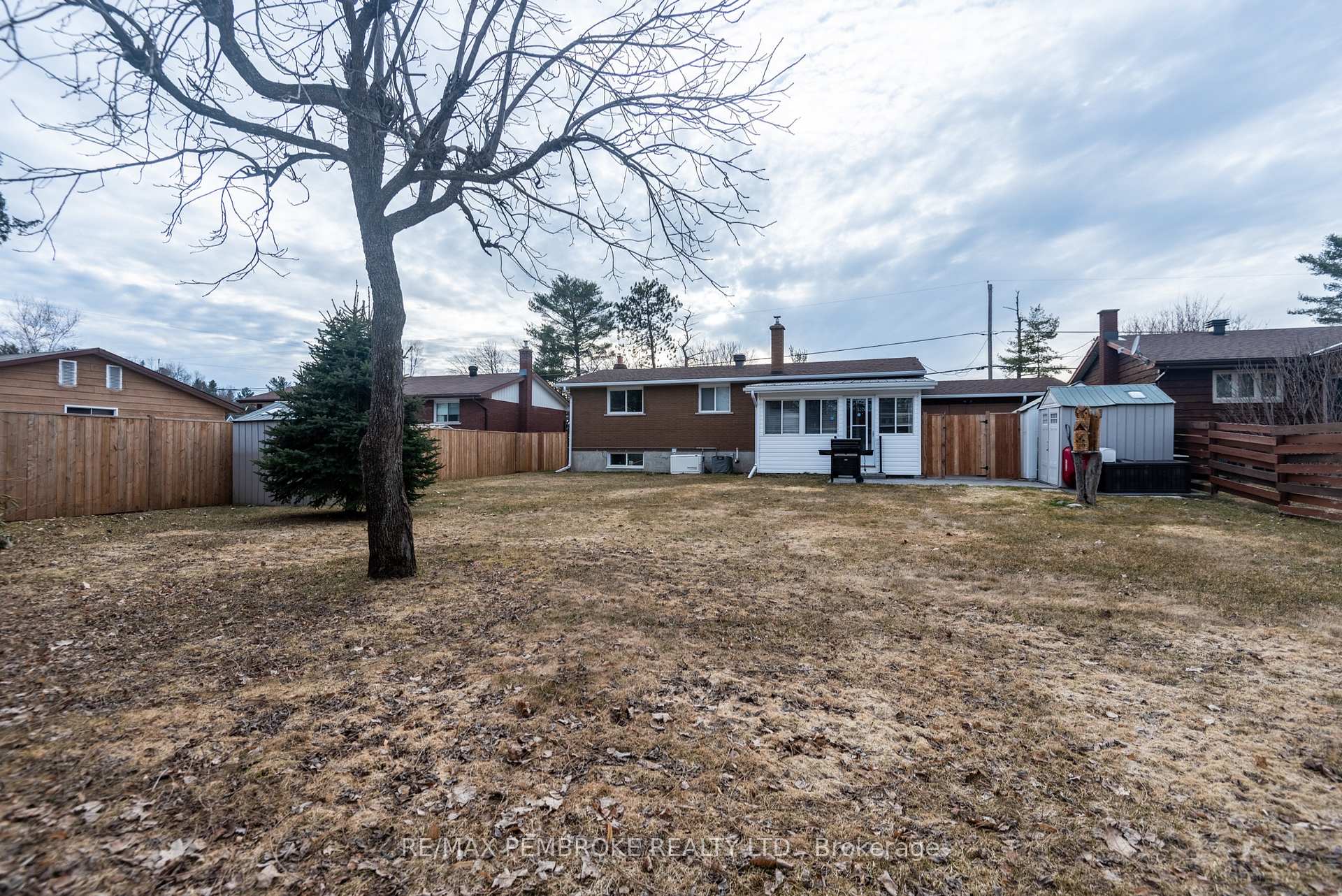 Photo 39 of 23 Albert Street, Petawawa — HOMEH