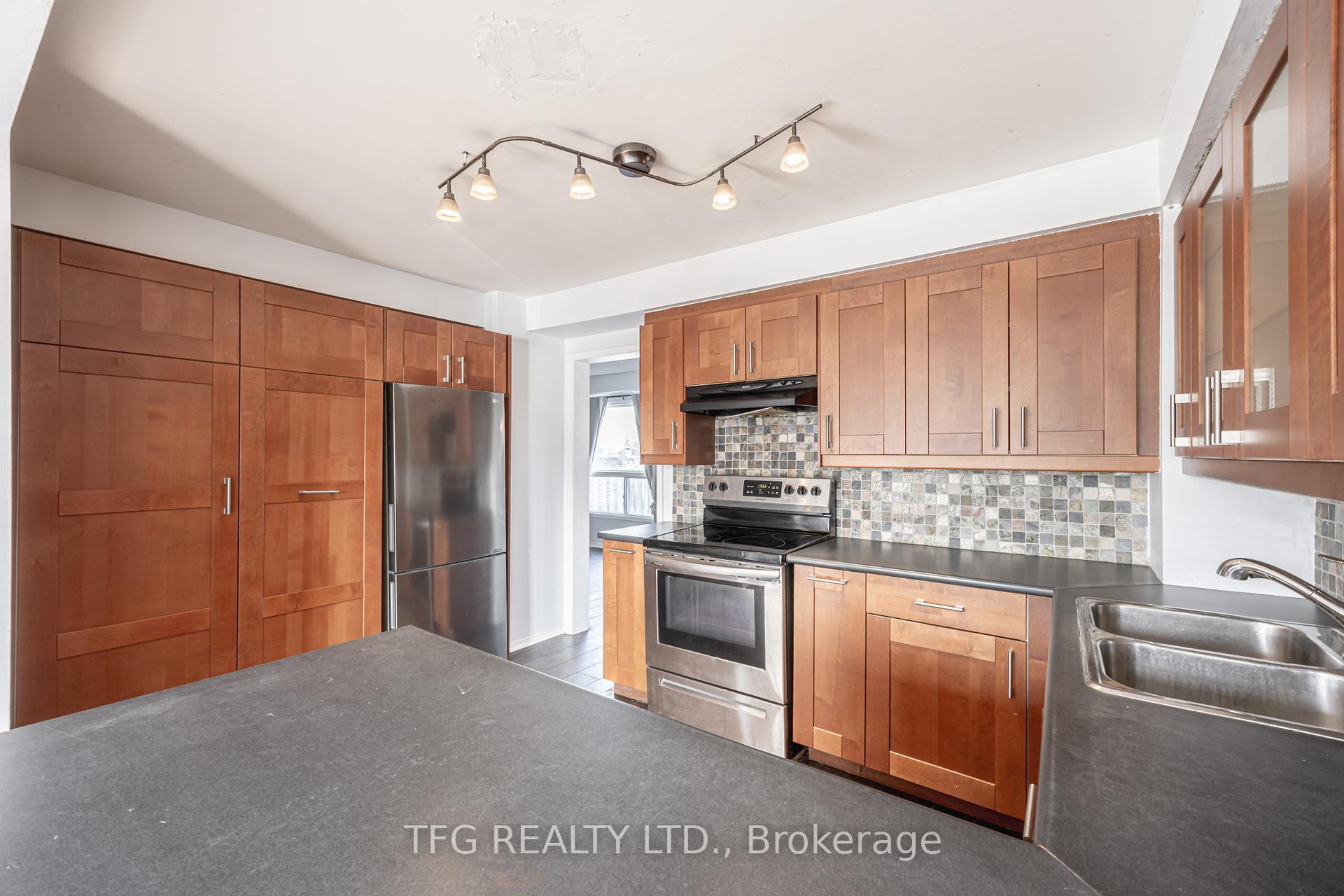 Photo 8 of 1475 Major Oaks Road, Pickering, Brock Ridge — HOMEH