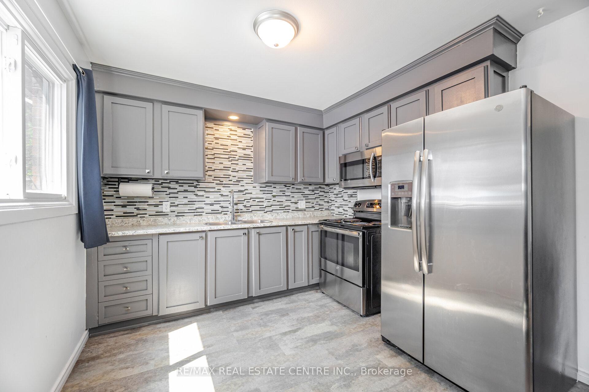 Photo 12 of 244 Kinmount Crescent, Oshawa, Lakeview — HOMEH
